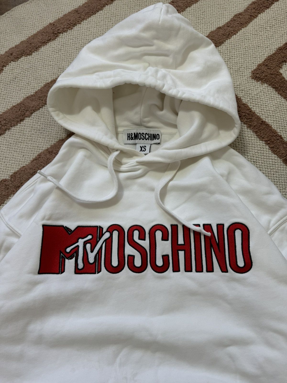 Moschino MOSCHINO H&M MTV BIG LOGO WMNS HOODIE Size XS / US 0-2 / IT 36-38 - 3 Thumbnail