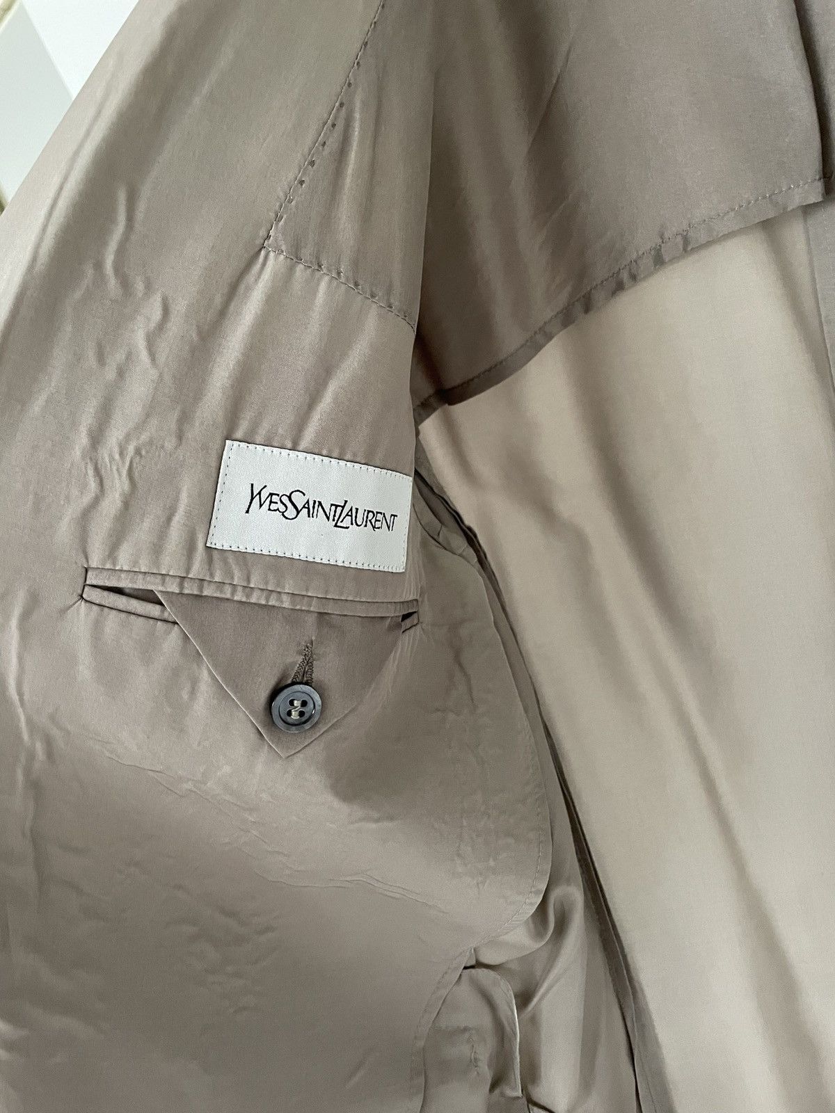 Yves Saint Laurent Yves Saint Laurent light beige silk jacket Size 48R - 5 Thumbnail