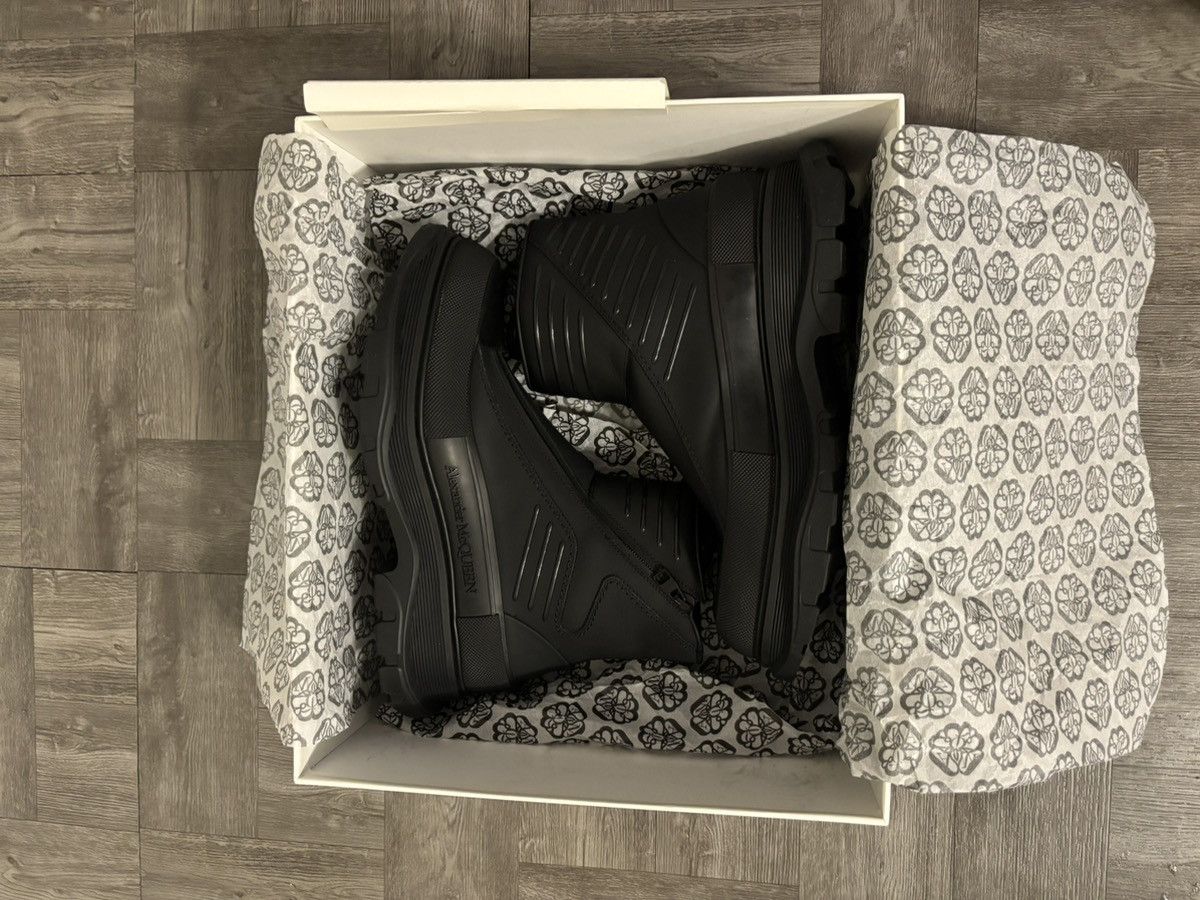 Alexander McQueen Alexander McQueen Desert Hide Boots Size US 10 / EU 43 - 4 Thumbnail