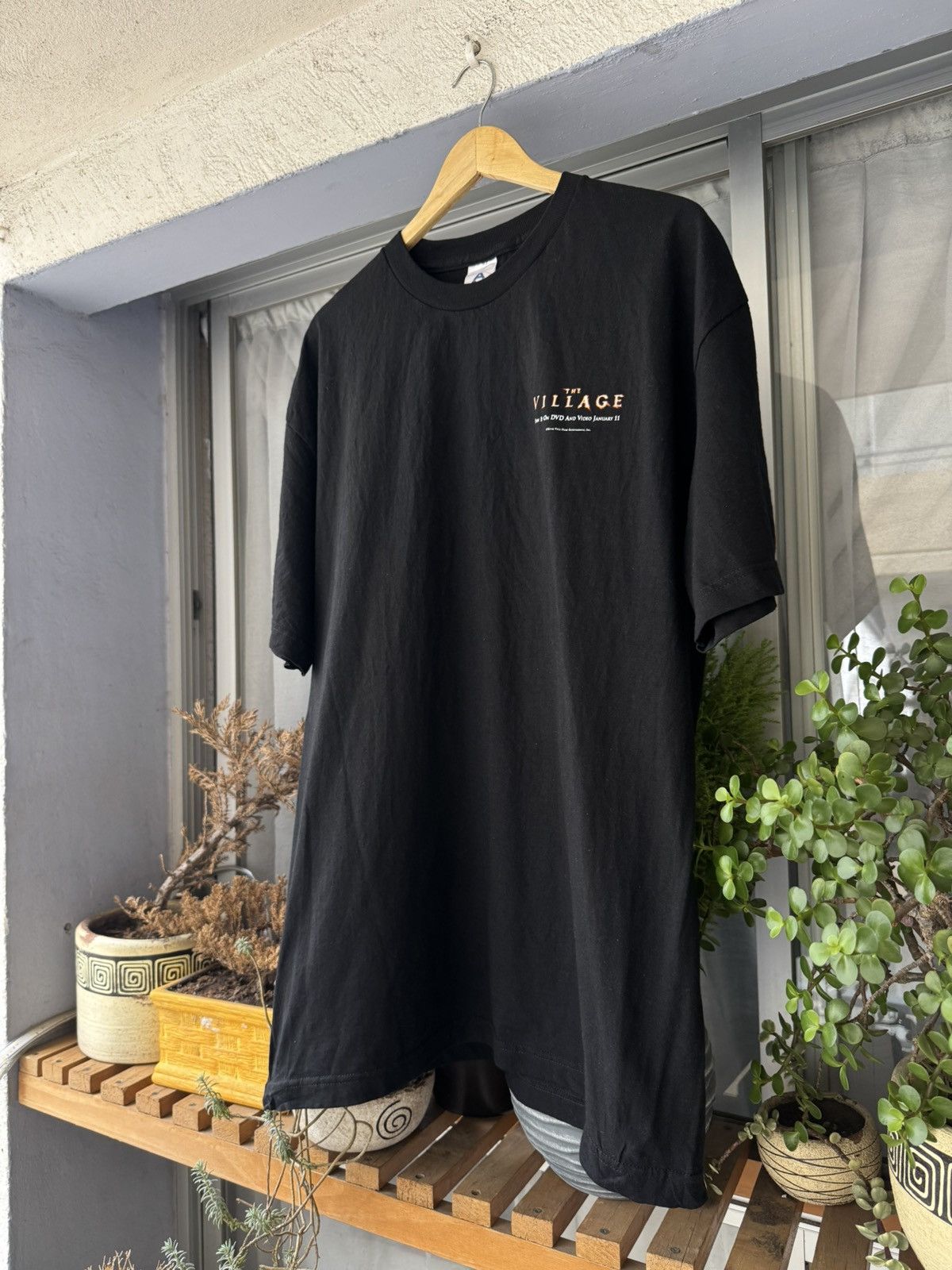Vintage Vintage 00’s The VILLAGE movie promo tee Size US XL / EU 56 / 4 - 1 Thumbnail