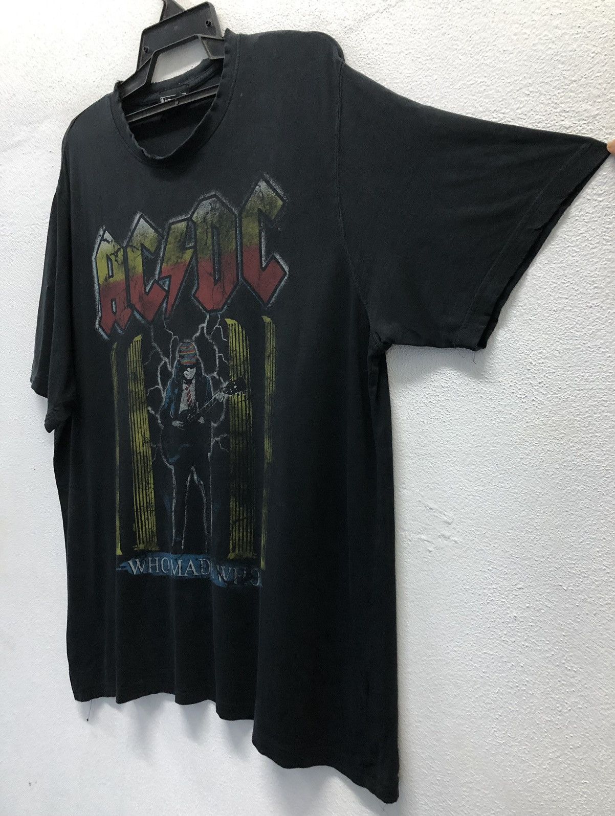 AC/DC Vintage Admit One Rock Band AC/DC Who Made Who T-Shirt Size US XL / EU 56 / 4 - 4 Thumbnail