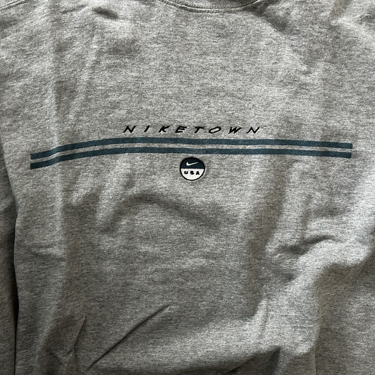 Nike Vintage Niketown Crewneck Sweater Size US XL / EU 56 / 4 - 3 Thumbnail