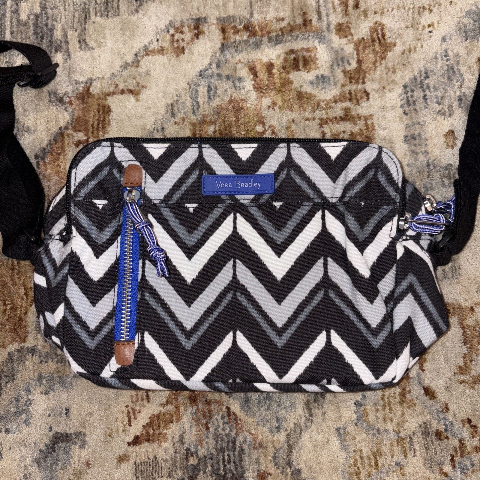 Vera Bradley Vera Bradley Hipster/Mini Sling Chevron Medallion Pattern Size ONE SIZE - 2 Thumbnail