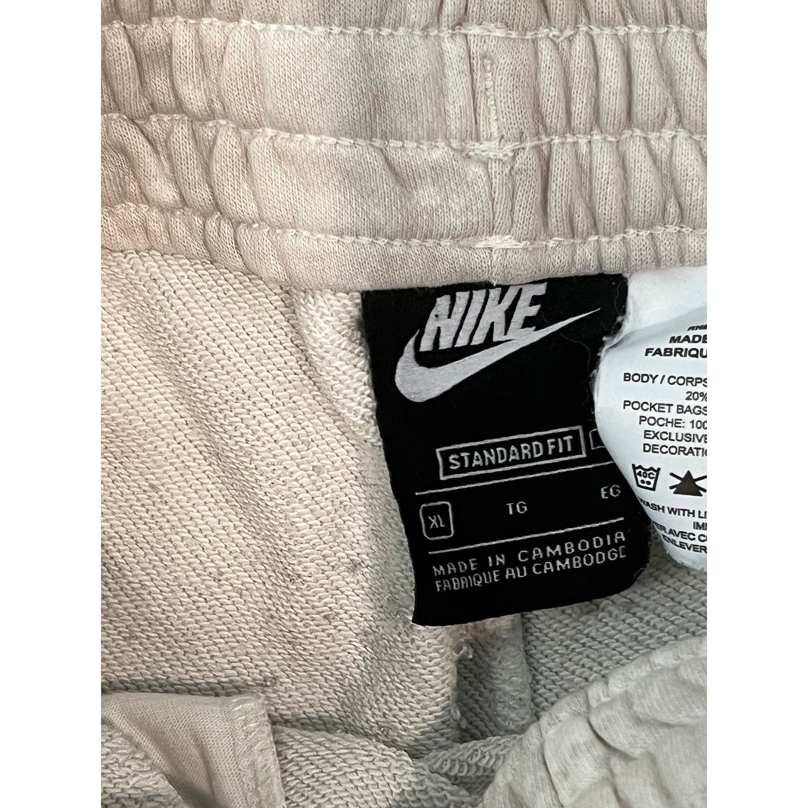 Nike Nike Pattern Eggshel/White Sweatshorts Shorts Womans XL Size 33" - 3 Thumbnail