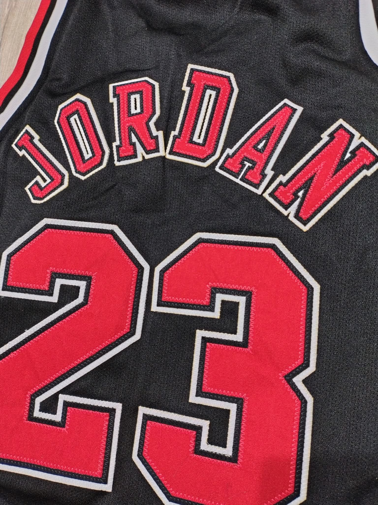 NBA × Starter Authentic 90s Starter Michael Jordan vintage jersey 48 L Size US L / EU 52-54 / 3 - 3 Thumbnail