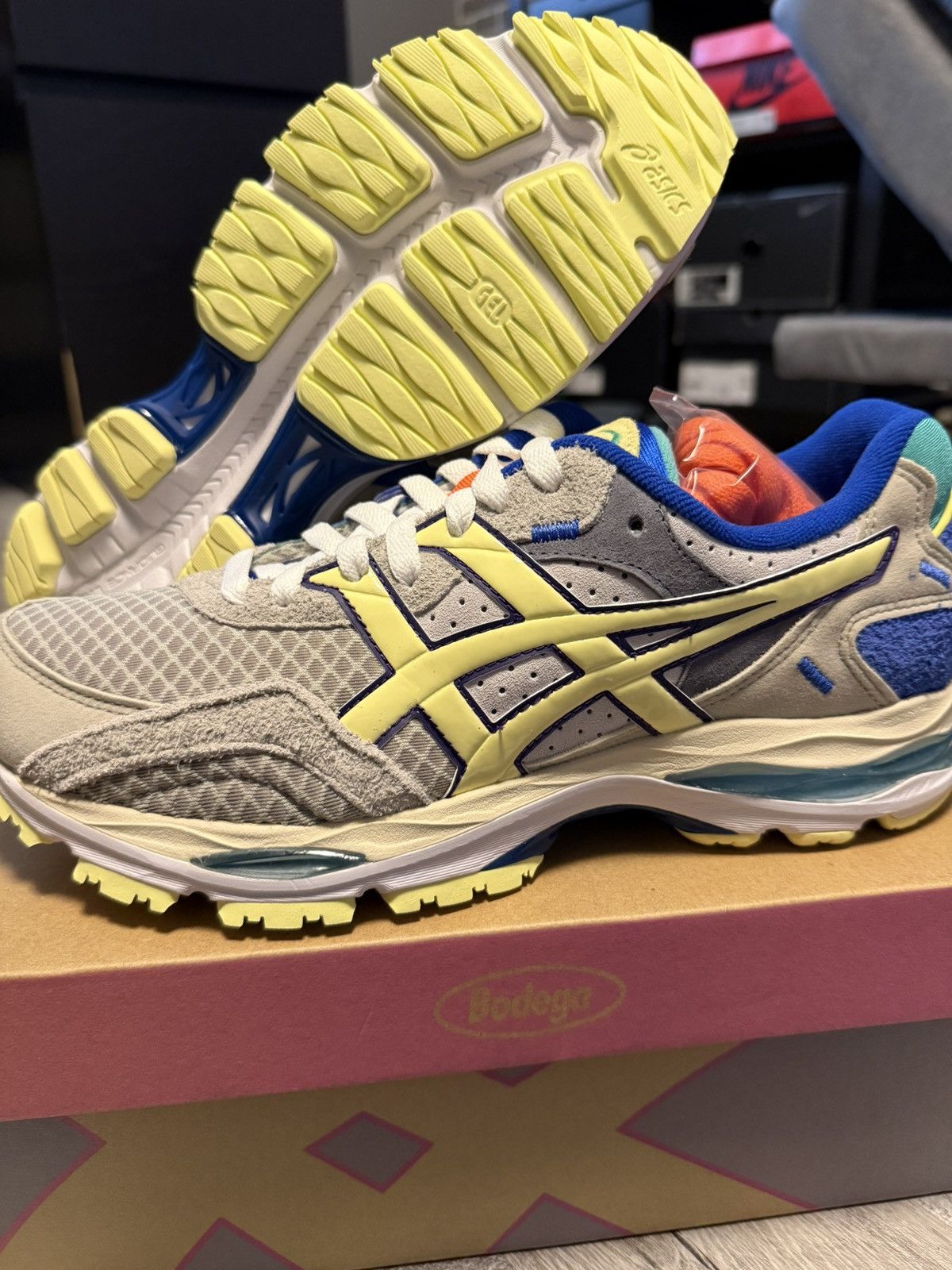 Asics × Bodega ASICS Gel-MC Plus x Bodega Size 9 – Rare Limited Edition Size US 9 / EU 42 - 1 Thumbnail