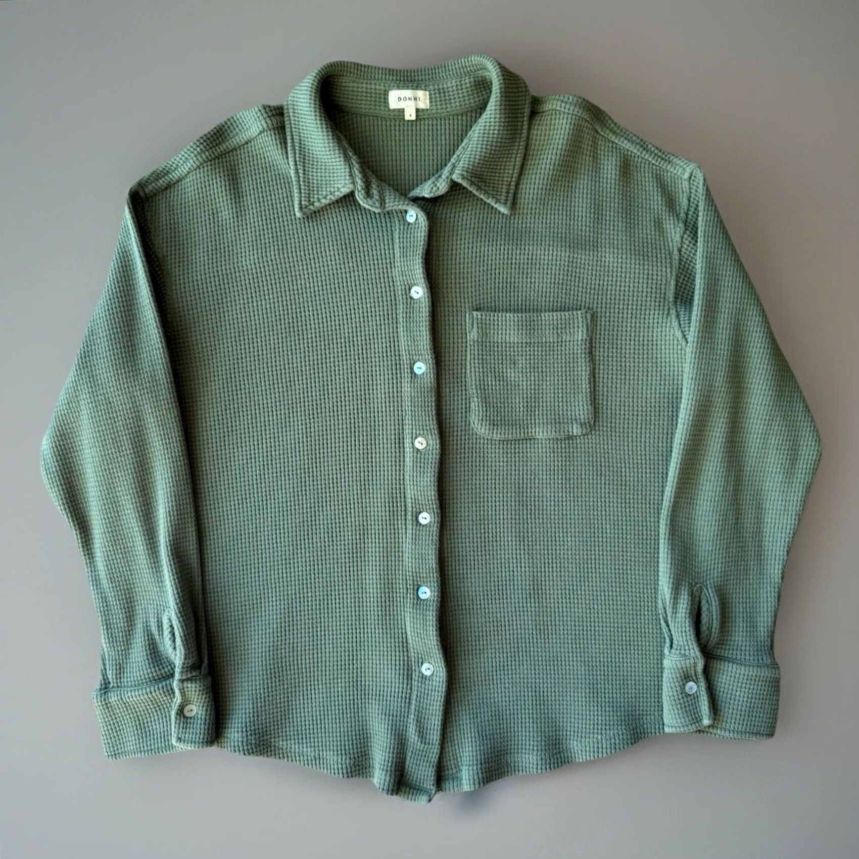 DONNI. VINTAGE Donni Waffle Button Down Women's S Green Made in USA Loungewear Boho Glam Size S / US 4 / IT 40 - 2 Thumbnail