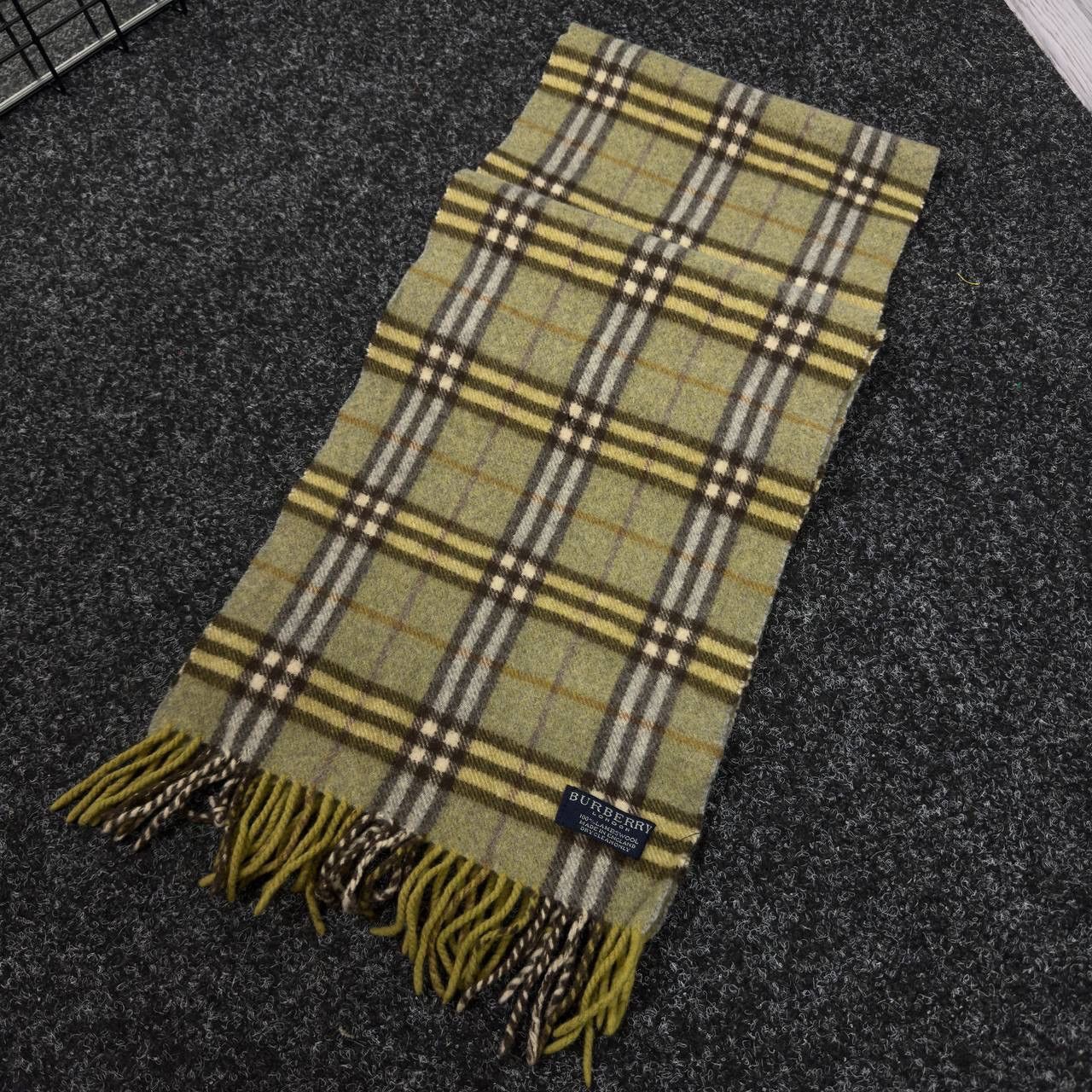 Burberry Burberry Vintage Scarf Lambswool Novacheck Luxury Size ONE SIZE - 5 Thumbnail