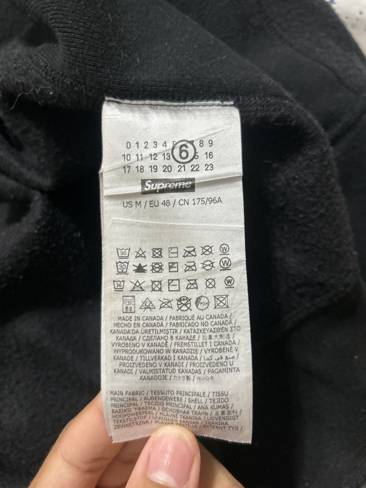 Maison Margiela × Supreme Supreme MM6 Maison Margiela Foil Box Logo Hoodie Black Sz M Size US M / EU 48-50 / 2 - 11 Thumbnail