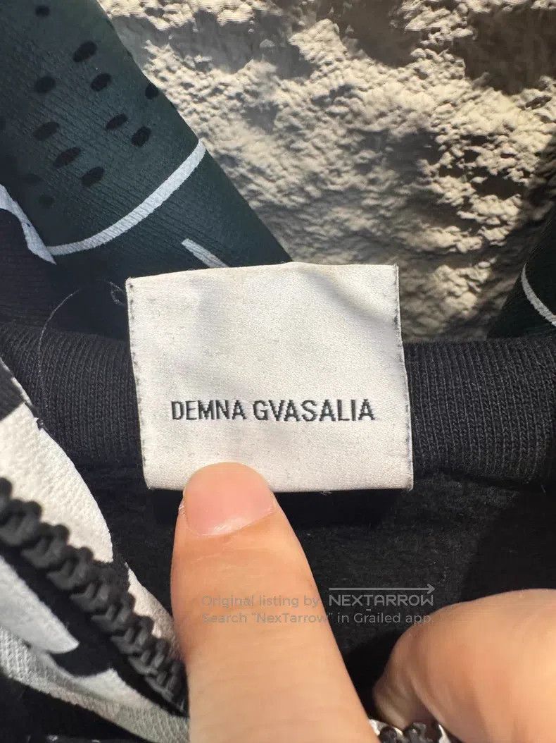 Vetements Vetements Skull and double guns zip-up hoodie Size US M / EU 48-50 / 2 - 5 Thumbnail
