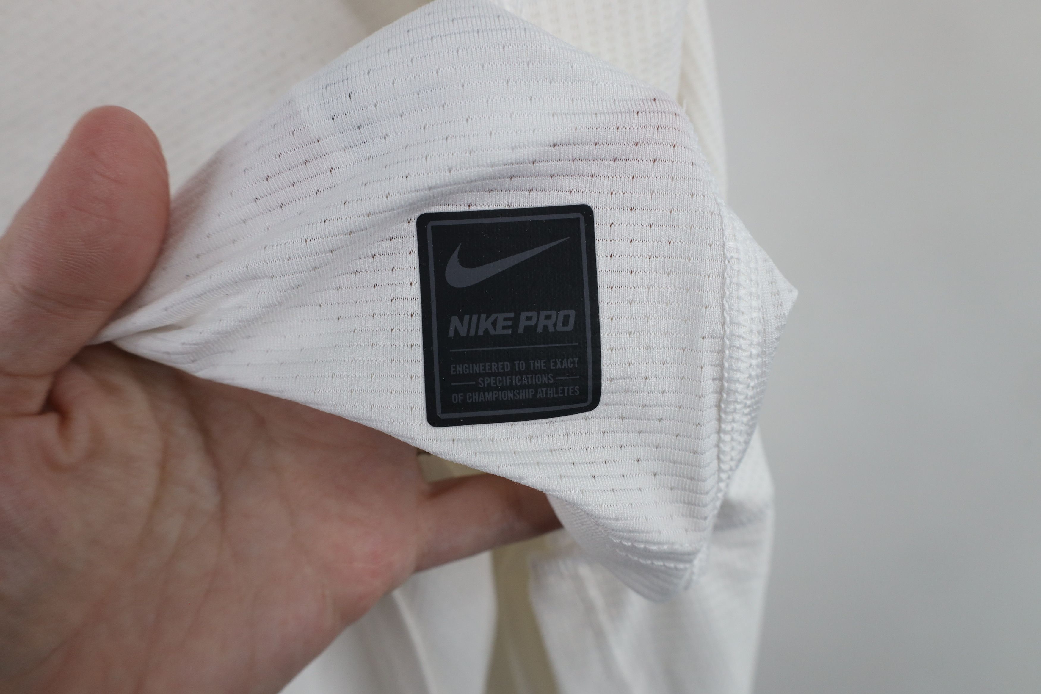 Nike × Vintage Nike Pro Issue Compression Training Tank Top T-Shirt White Size US XL / EU 56 / 4 - 4 Thumbnail