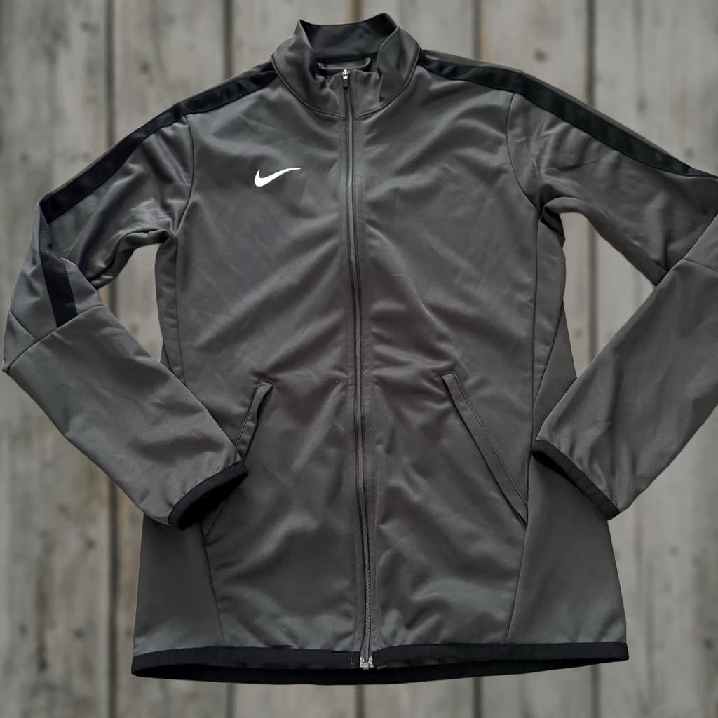 Nike VINTAGE: No not allowed—remove. Size S / US 4 / IT 40 - 1 Thumbnail
