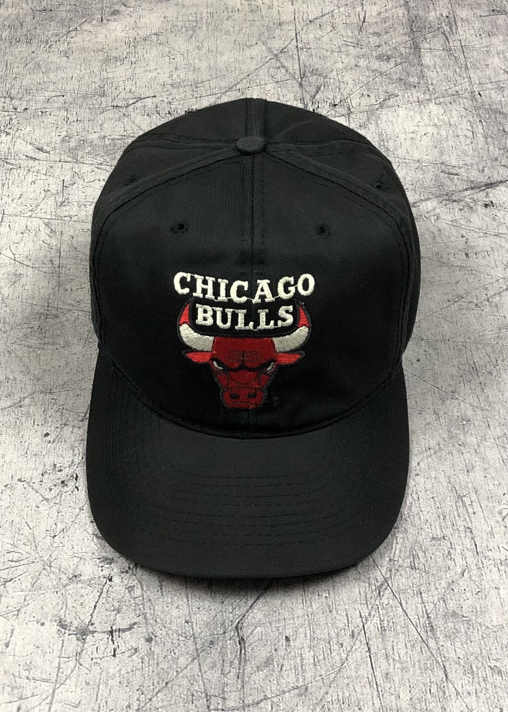 NBA Vintage 90s NBA Chicago Bulls Cap Size ONE SIZE - 1 Thumbnail