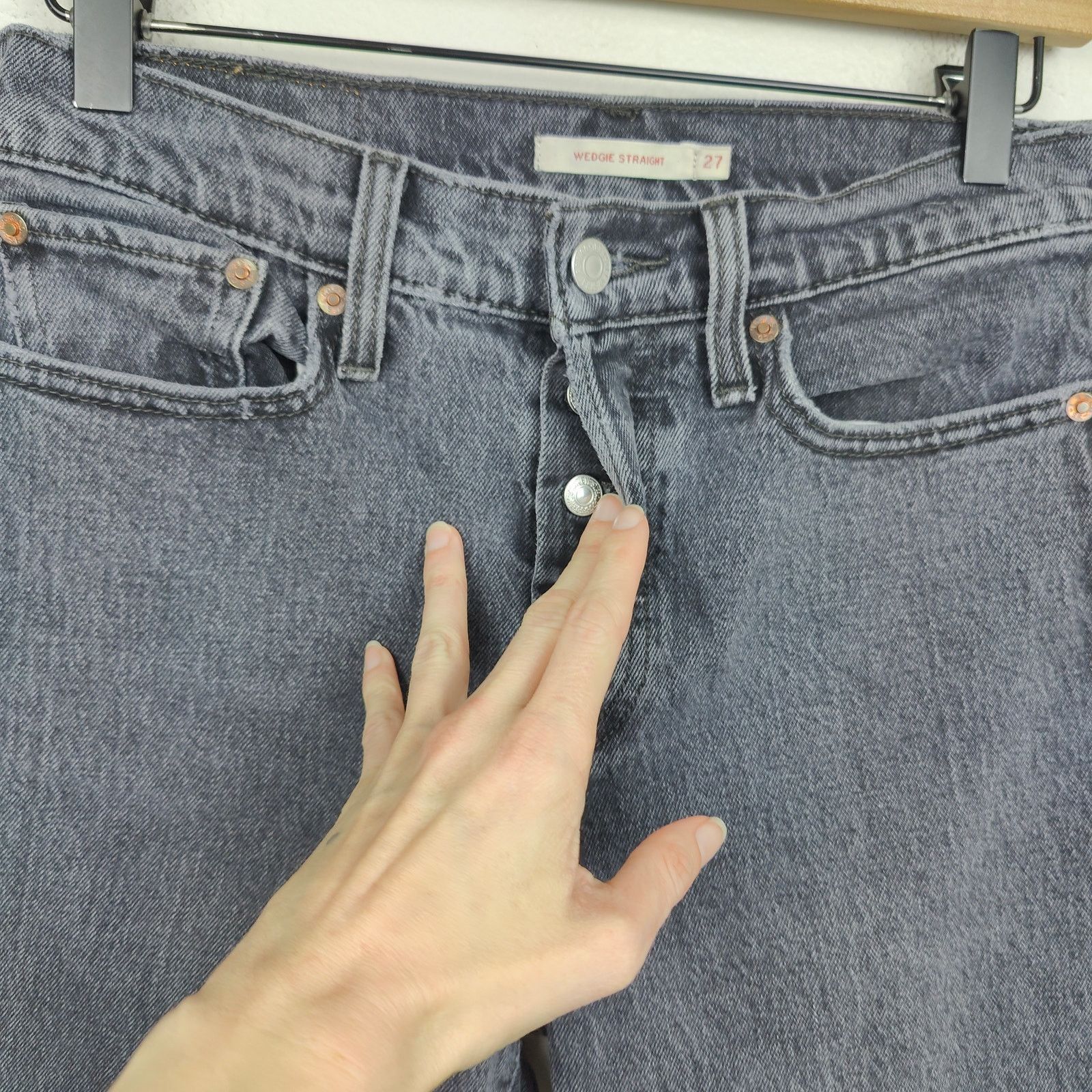 Levi's Levis Wedgie Straight Jeans Womens 27 That Girl Charcoal Size 27" / US 4 / IT 40 - 2 Thumbnail