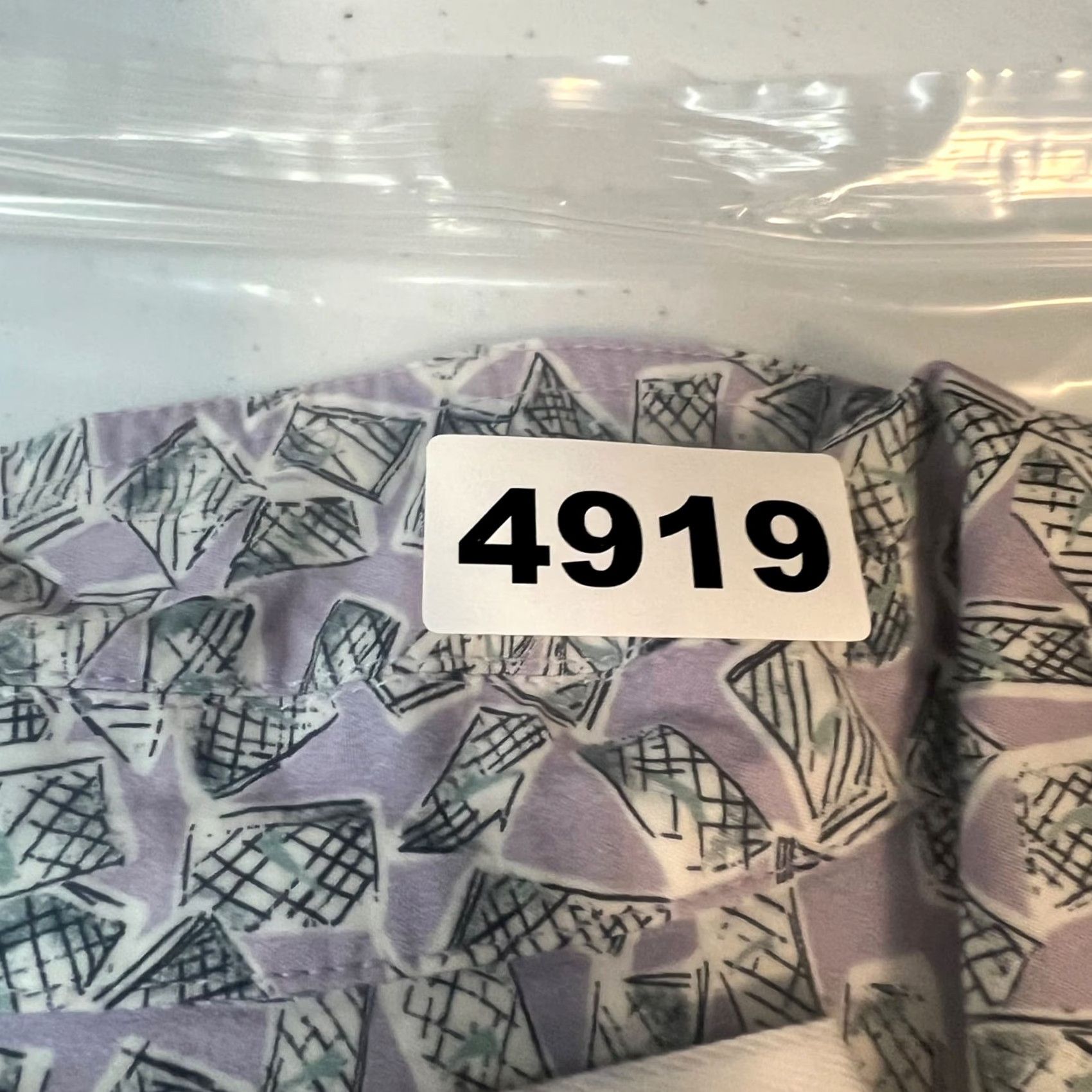 Urban Outfitters Urban Outfitters Mens Short Sleeve Button-Down Shirt Purple Geometric Small S Regular Shirt Mens Purple Geometric 90s? Size US S / EU 44-46 / 1 - 8 Thumbnail