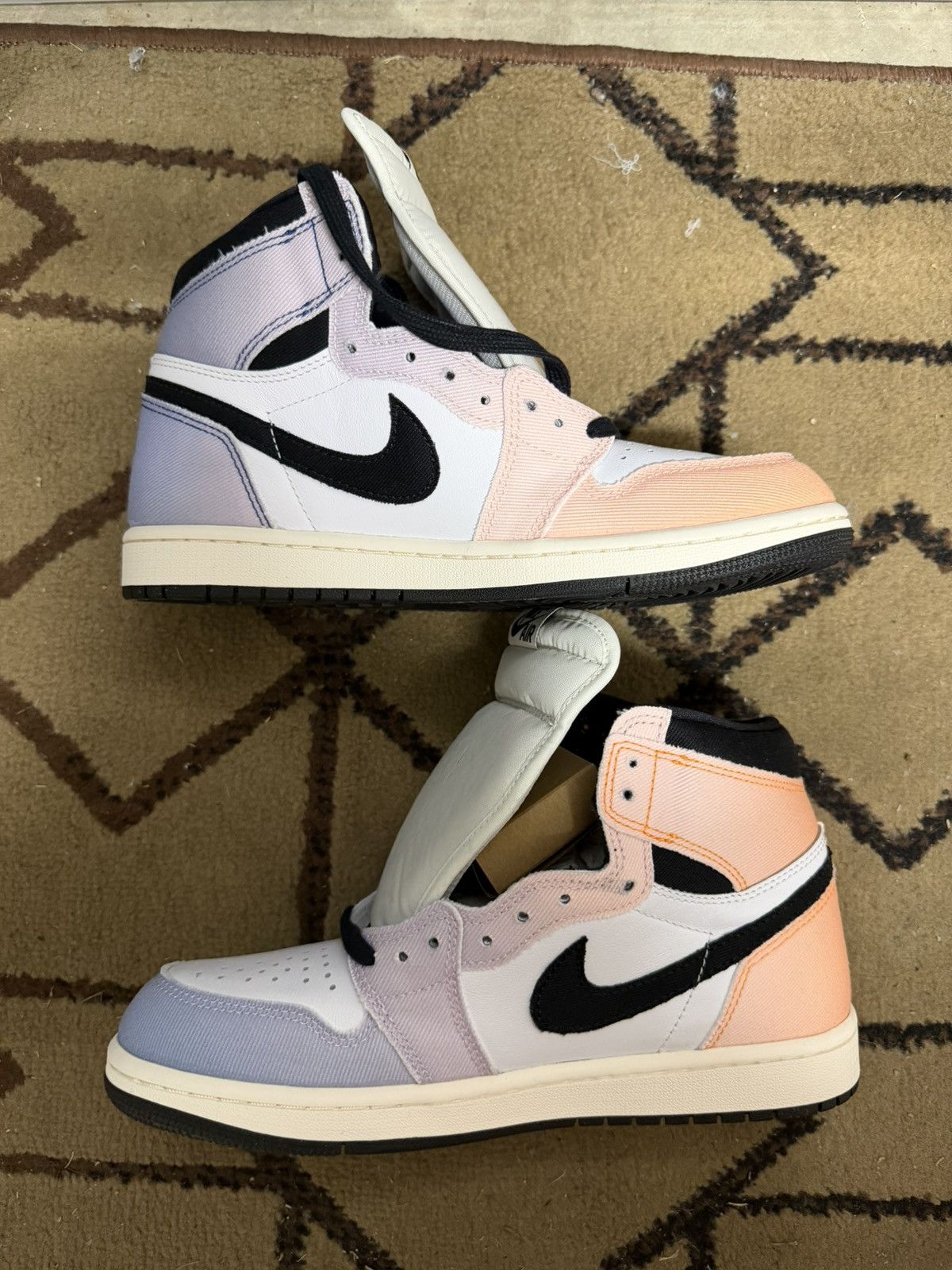 Nike Size 8 - Air Jordan 1 Retro OG High Skyline Size US 8 / EU 41 - 2 Thumbnail