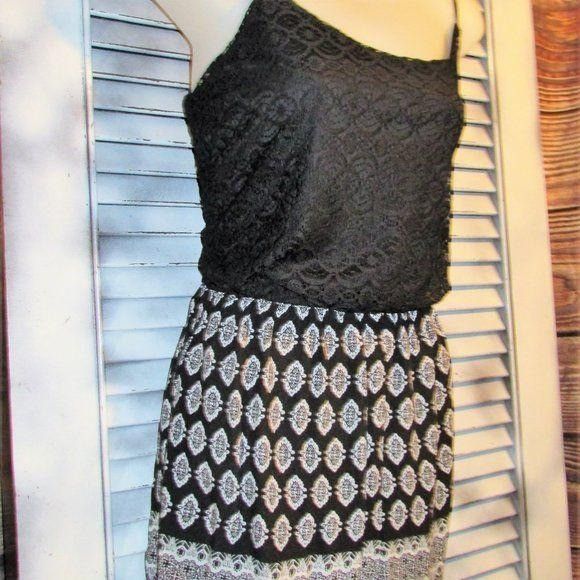 Other NWOT Three Pink Hearts Med Lace Romper Size M / US 6-8 / IT 42-44 - 12 Thumbnail