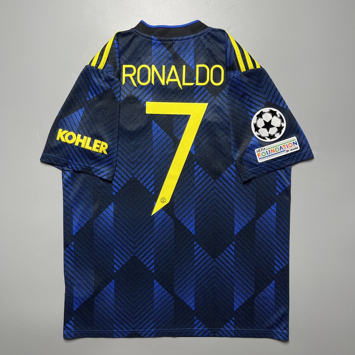 Nike MAN UNITED ADIDAS 2021/2022 FOOTBALL THIRD JERSEY #7 RONALDO Size US L / EU 52-54 / 3 - 1 Thumbnail