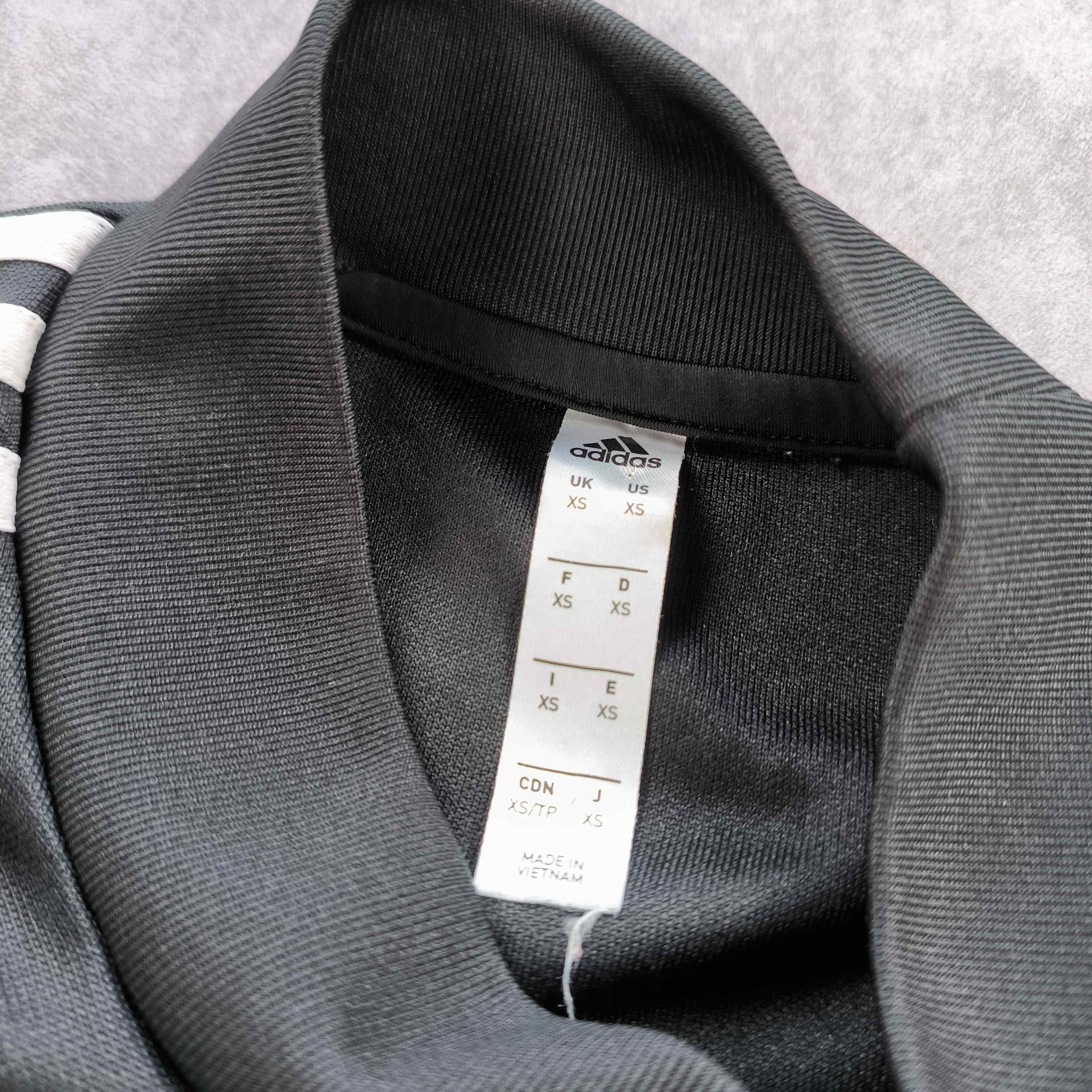 Adidas Juventus 2019-20 Adidas football training top size XS Size US XS / EU 42 / 0 - 6 Thumbnail