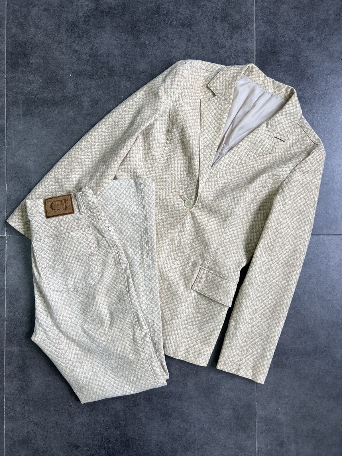 Roberto Cavalli ARCHIVE ROBERTO CAVALLI SNAKE SKIN SUIT BLAZER AND PANTS Size S / US 4 / IT 40 - 2 Thumbnail