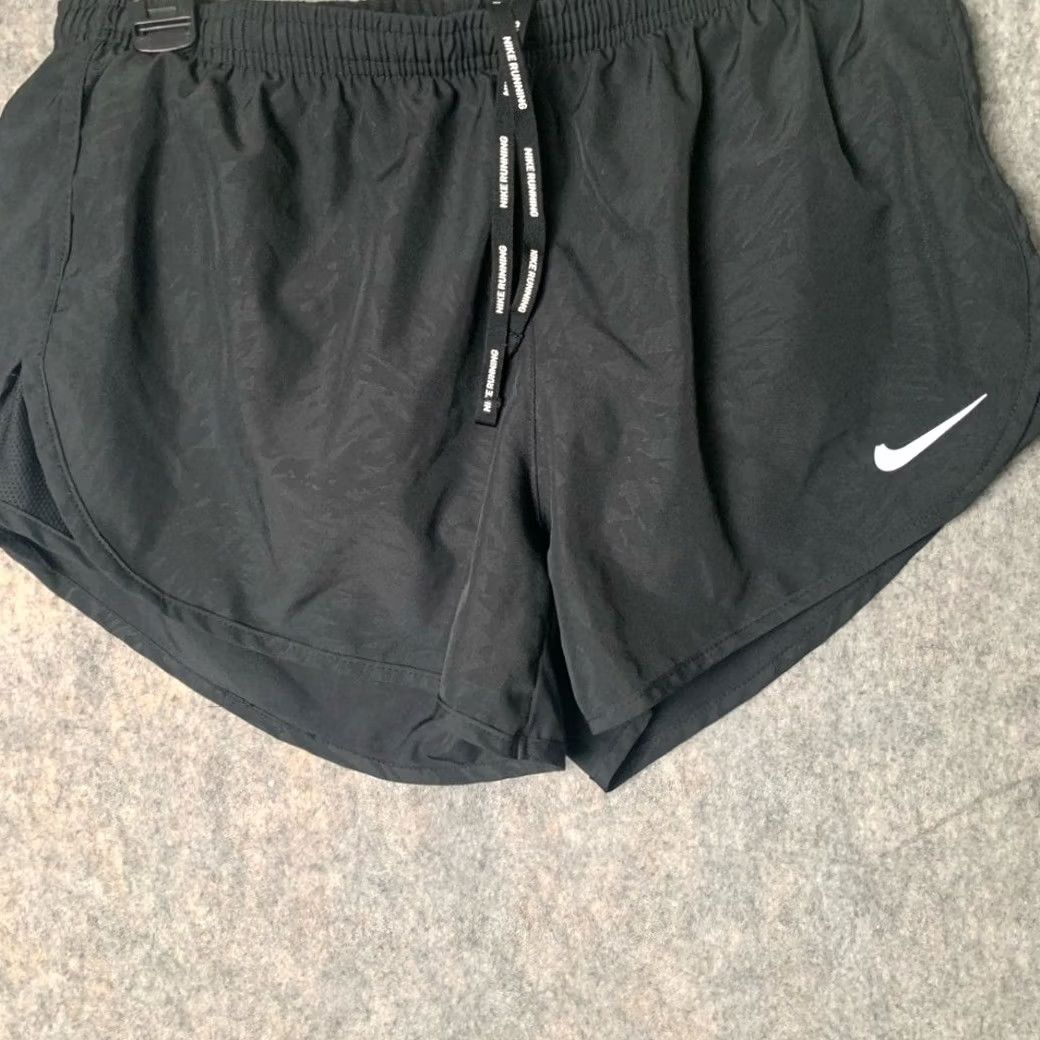 Nike Nike Dri Fit Women Size Medium Black Lightweight Athletic Running Shorts - Size 32" / US 10 / IT 46 - 3 Thumbnail