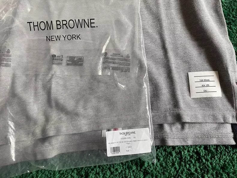 Thom Browne Thom browne Casual loose gray cotton round-neck short-sleev Size US S / EU 44-46 / 1 - 3 Thumbnail
