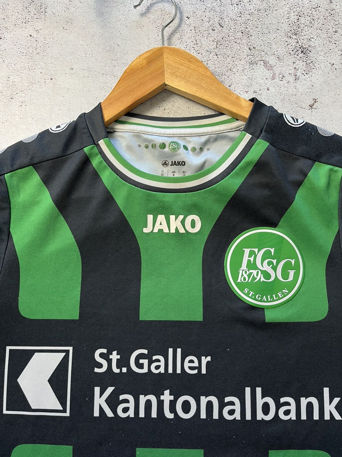 Sports Specialties Jako St Gallen Away 2016/2017 Soccer Jersey Football shirt Size US S / EU 44-46 / 1 - 2 Thumbnail