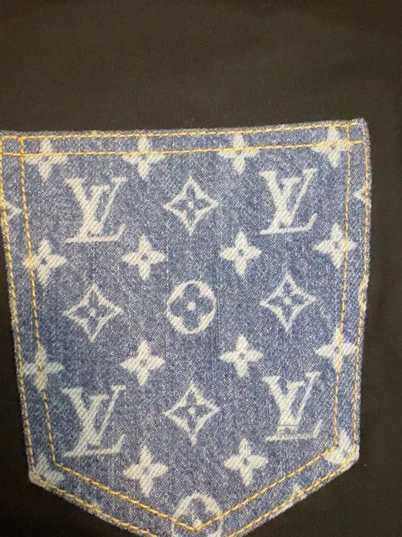 Louis Vuitton Louis Vuitton Black short-sleeved T-shirt Size M / US 6-8 / IT 42-44 - 4 Thumbnail