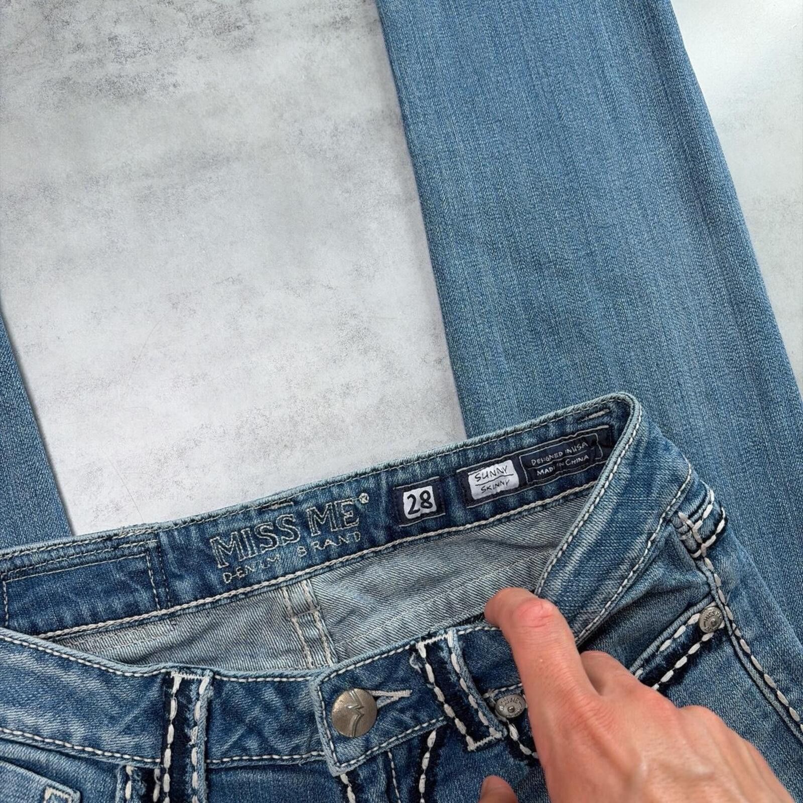 Other Y2K Light Wash Miss Me Grunge Skinny Denim Jeans Size 30" / US 8 / IT 44 - 4 Thumbnail