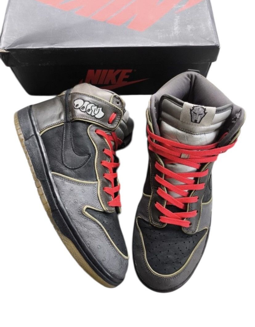 MF Doom × Nike Nike SB Dunk High MF DOOM Size US 9.5 / EU 42-43 - 3 Thumbnail