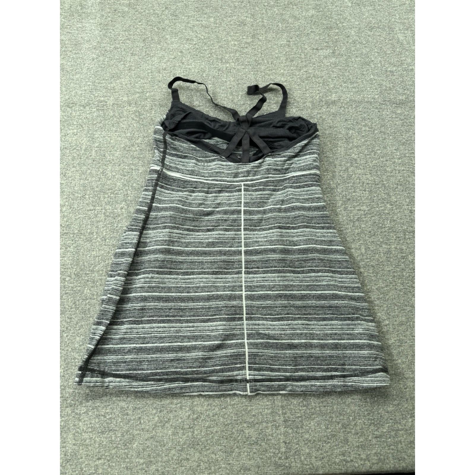 Lululemon Lululemon Striped Strappy Gray Tank Top Women’s 4 Striped Tank Activewear Racerback Loose Fit Size S / US 4 / IT 40 - 4 Thumbnail