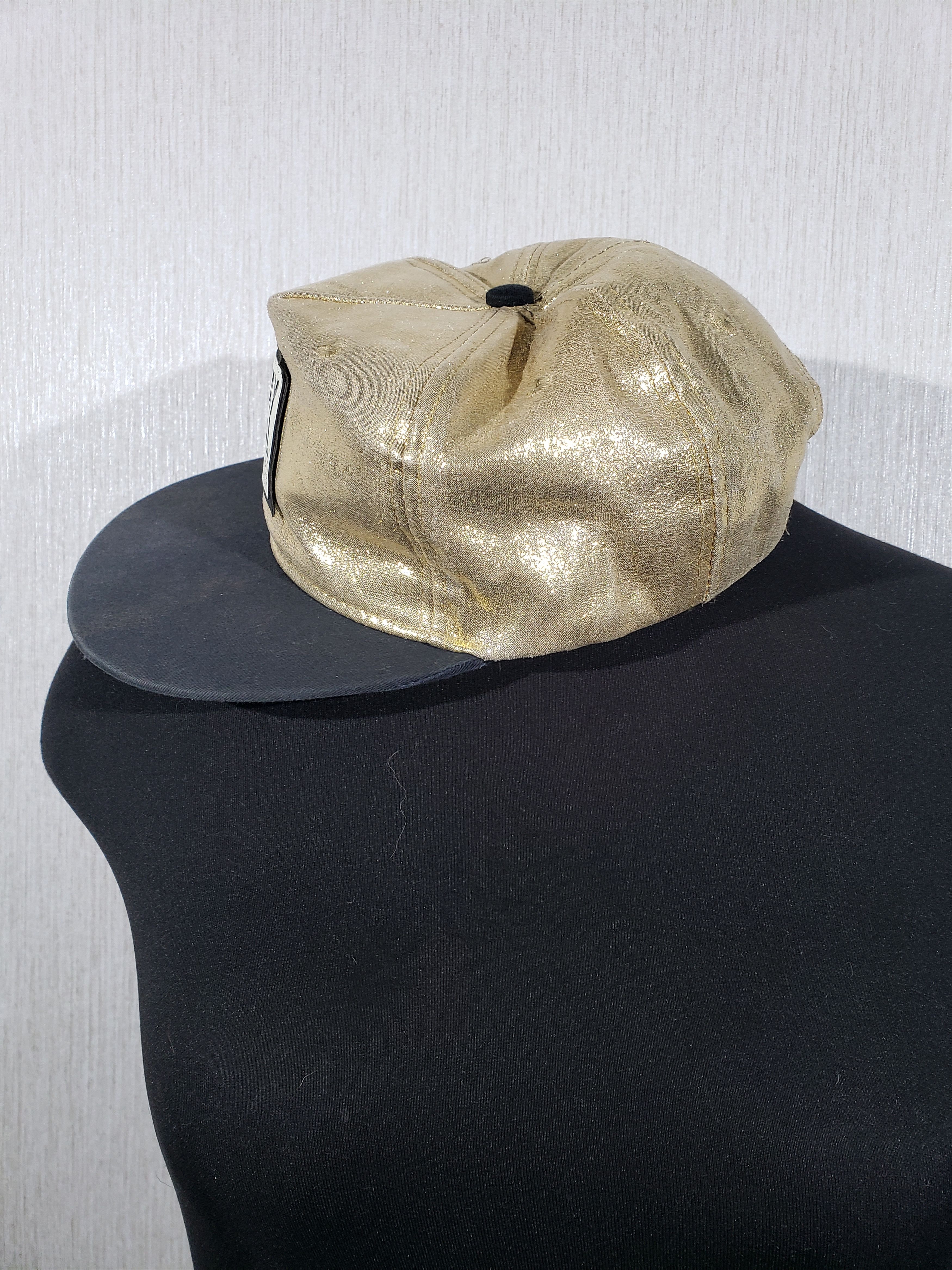 Designer Gold baseball cap. Size ONE SIZE - 2 Thumbnail