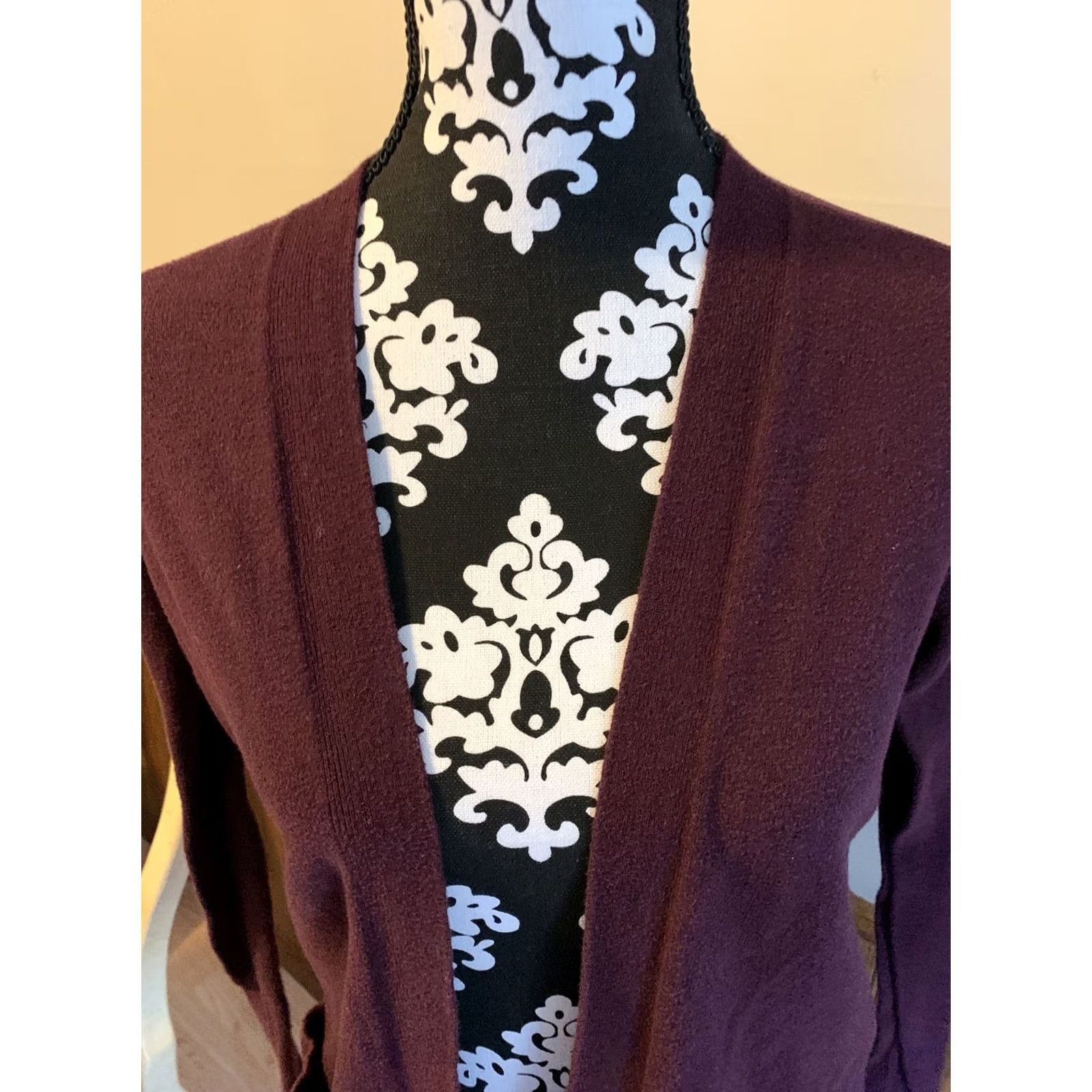 Gap VINTAGE Gap Womens Open Front Cardigan Maroon SZ S Cardigan Womens Maroon Open Front Long Sleeve Solid Pattern Slouchy Open Size S / US 4 / IT 40 - 5 Thumbnail