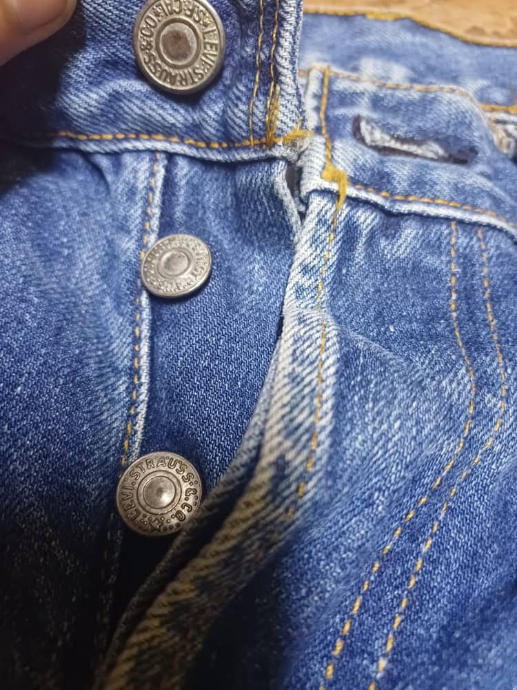 Levi's VINTAGE 80'S LEVIS BIG E SELVEDGE BUTTON 555 Size US 33 - 4 Thumbnail