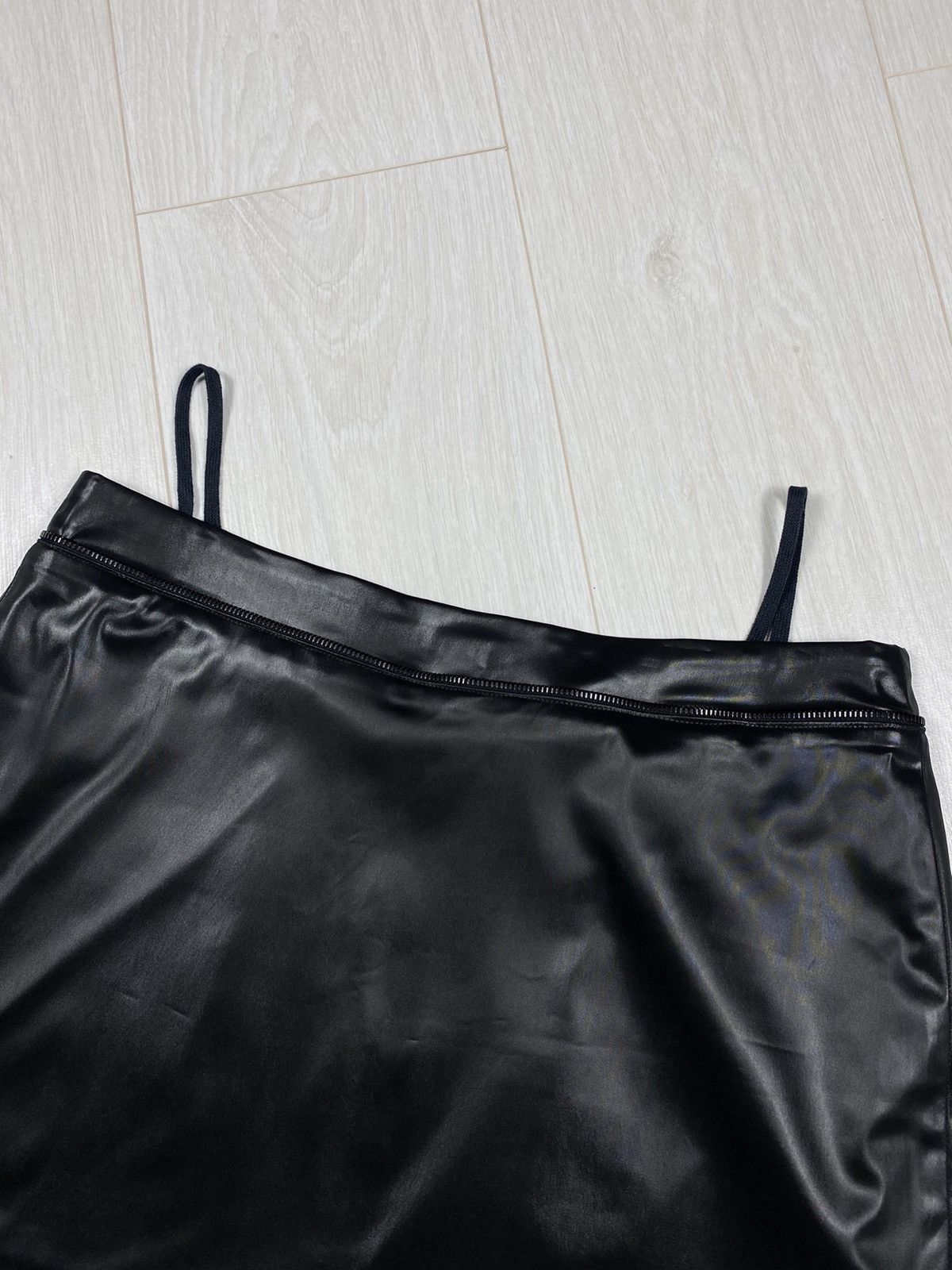 Helmut Lang × Vintage Helmut Lang F/W Fall 1999 Zipper Skirt Size 27" / US 4 / IT 40 - 17 Thumbnail