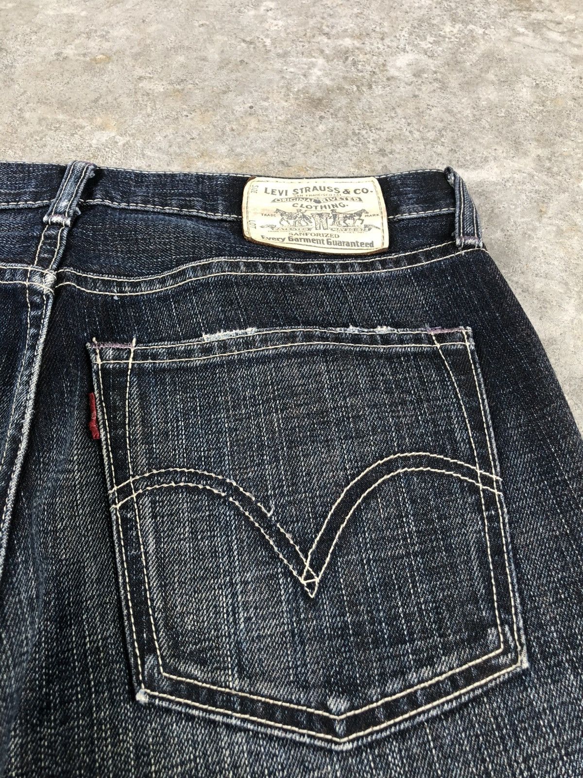 If Six Was Nine Y2k Levi’s 507 Flared Jeans Distressed Jeans Size US 31 - 16 Thumbnail