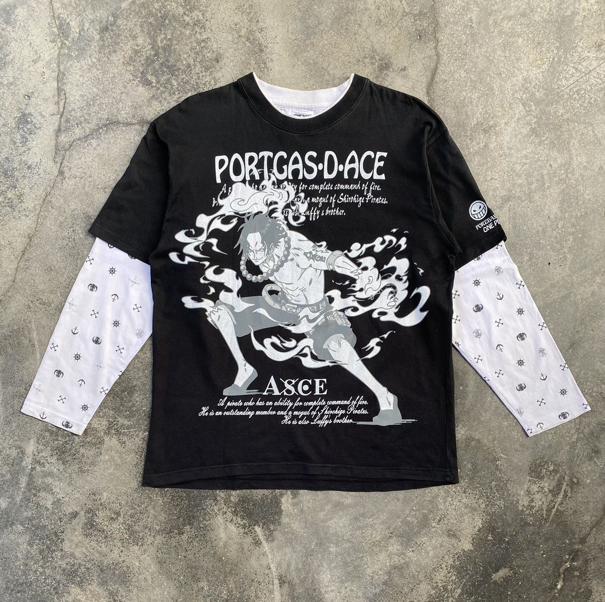 One Piece Vintage Anime One Piece Double Sleeve Size US L / EU 52-54 / 3 - 1 Thumbnail