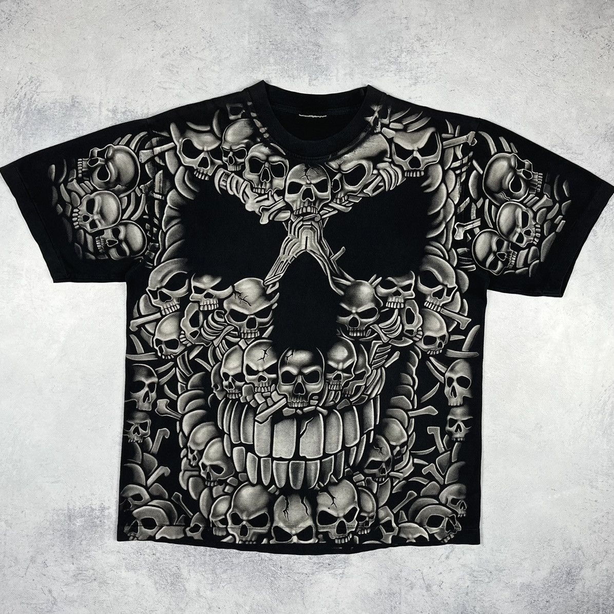Vintage Vintage Skulls All Over Print rare single stitch T shirt 90s Size US M / EU 48-50 / 2 - 2 Thumbnail