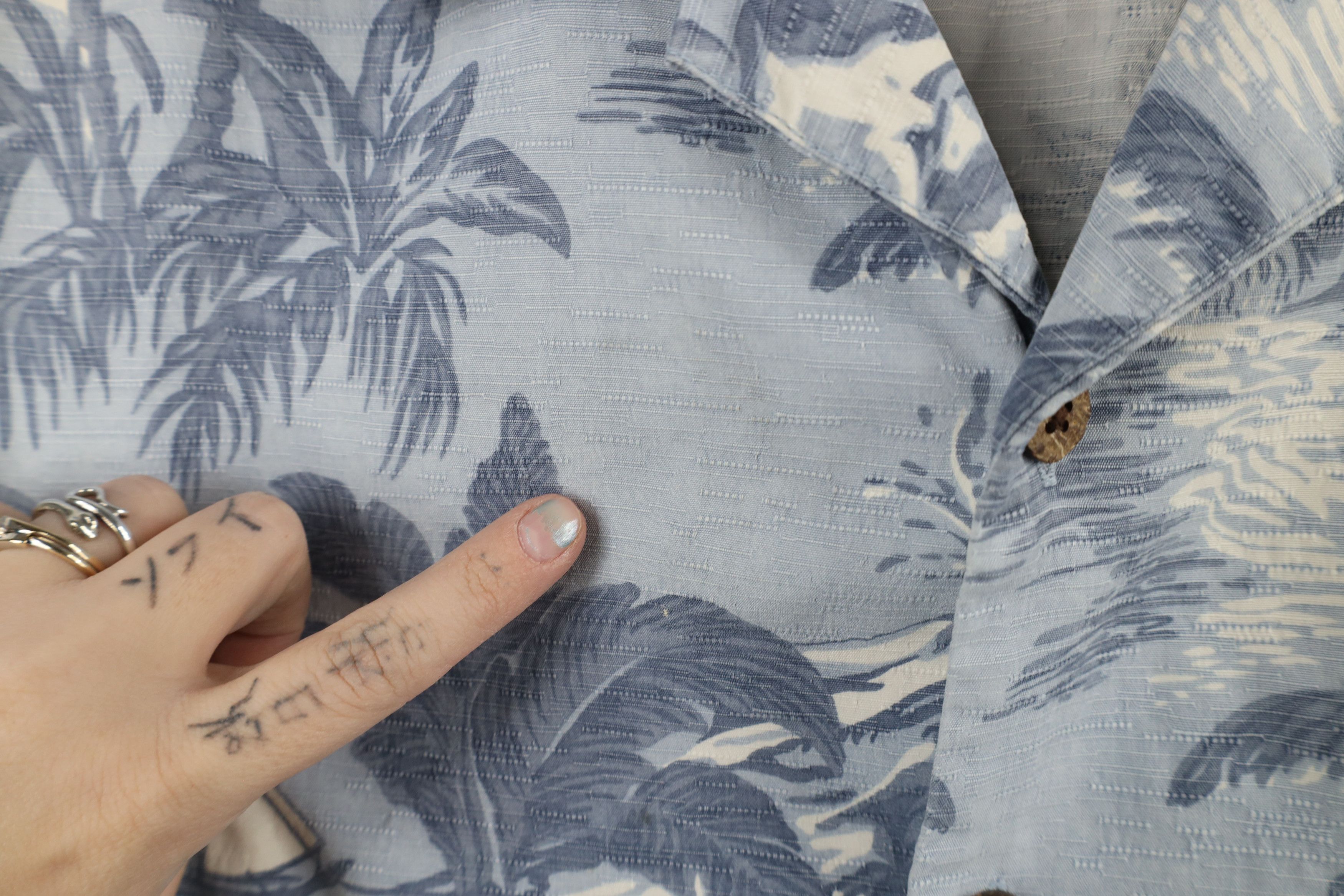 Tommy Bahama × Vintage Vintage 90s Tommy Bahama Collar Silk Sailing Button Shirt Size US M / EU 48-50 / 2 - 7 Thumbnail