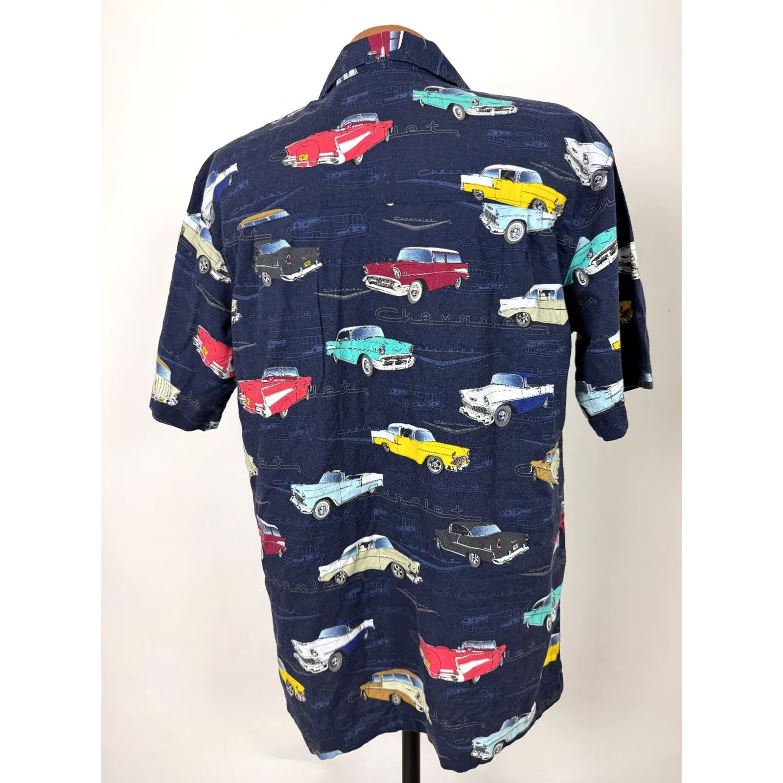 Vintage VINTAGE GM by David Carey Shirt Men L Chevrolet General Motors Classic Cars Hawaiian Size US L / EU 52-54 / 3 - 6 Thumbnail