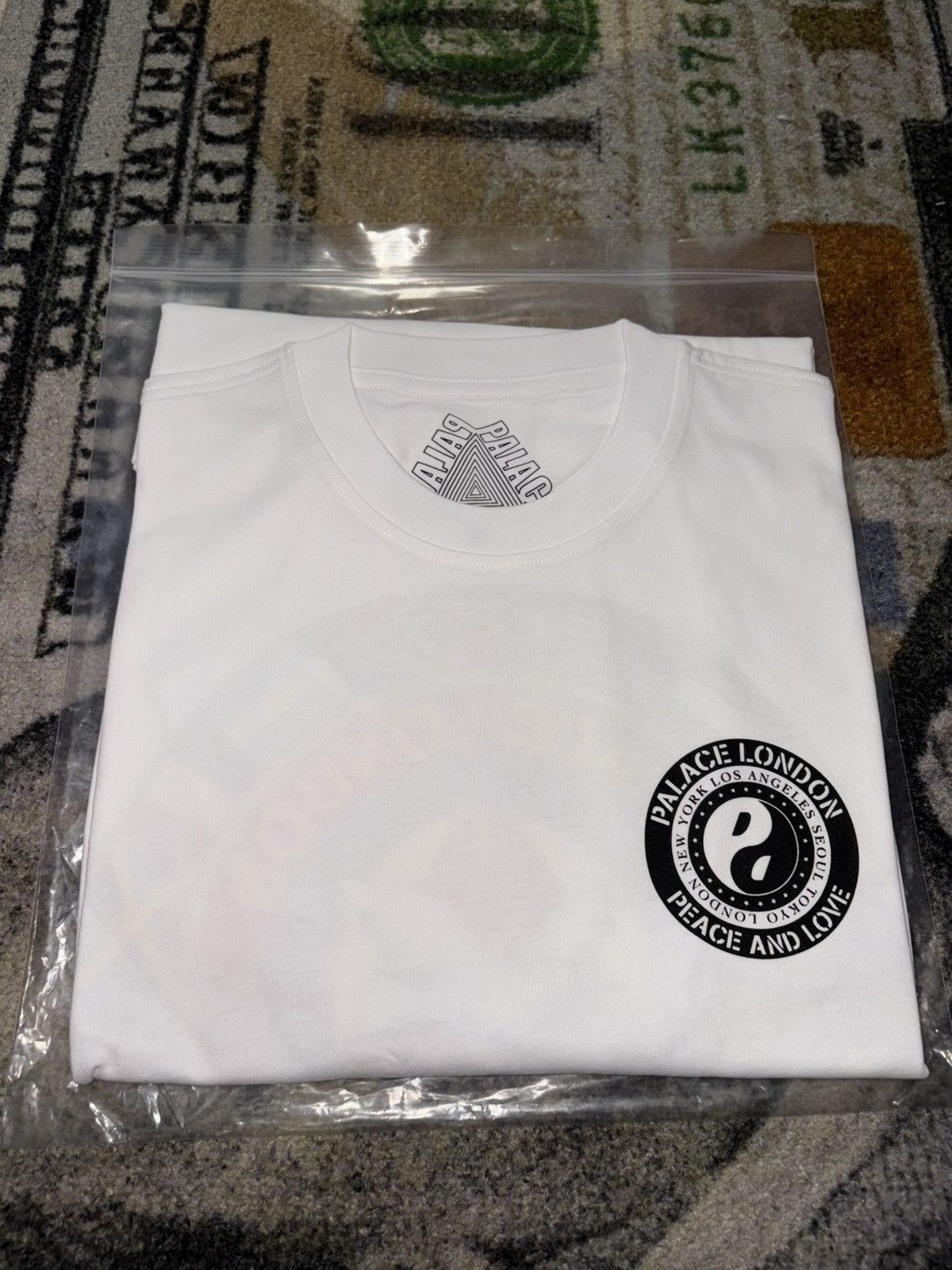 Palace Palace Nations T-Shirt White Size US L / EU 52-54 / 3 - 2 Thumbnail