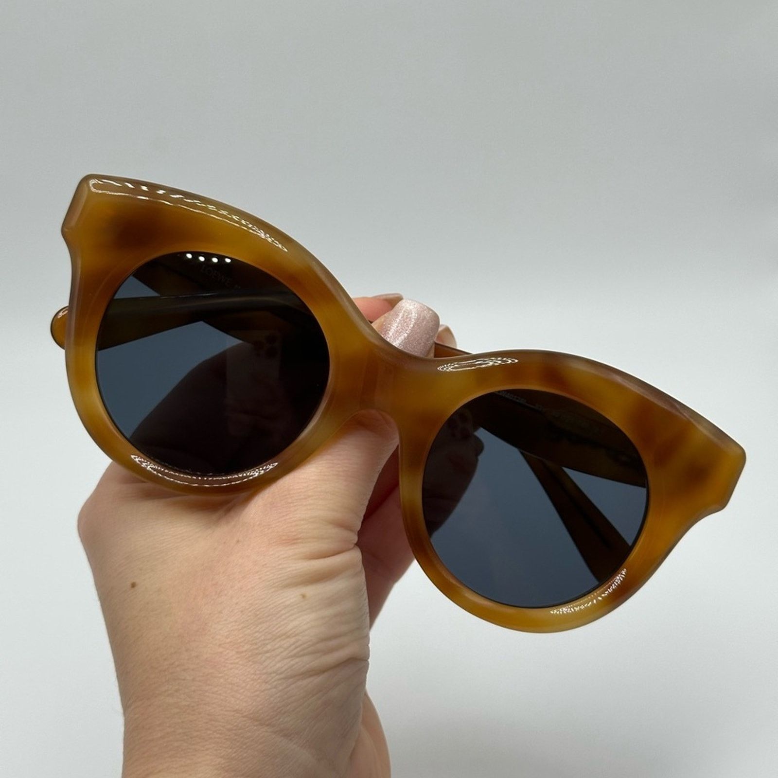 Loewe Loewe Curvy Sunglasses LW40126I 53V Havana Dark Blue Women Size ONE SIZE - 7 Thumbnail