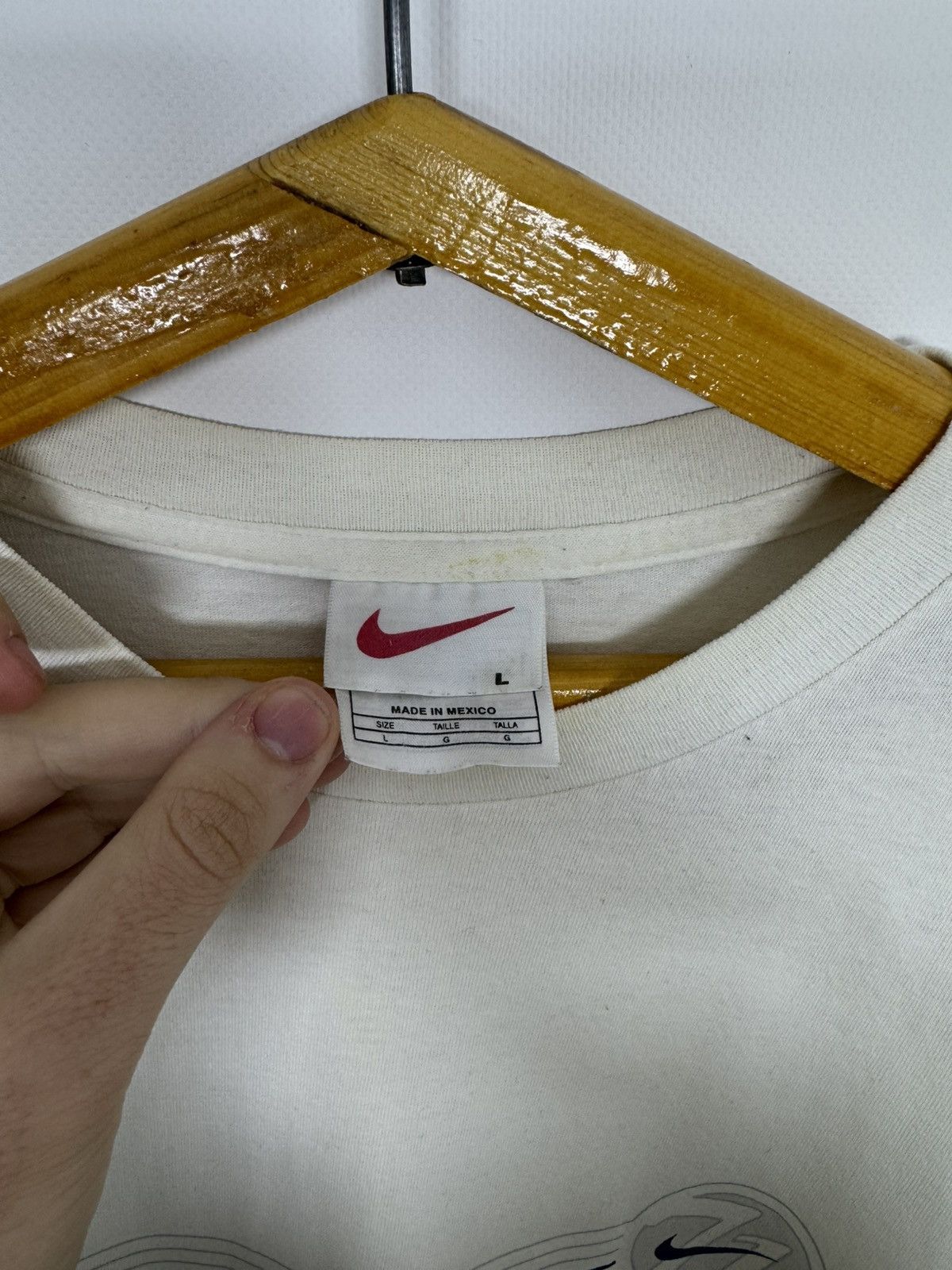 Nike Vintage Nike Y2k t shirt swoosh logo 00’s Size US L / EU 52-54 / 3 - 11 Thumbnail