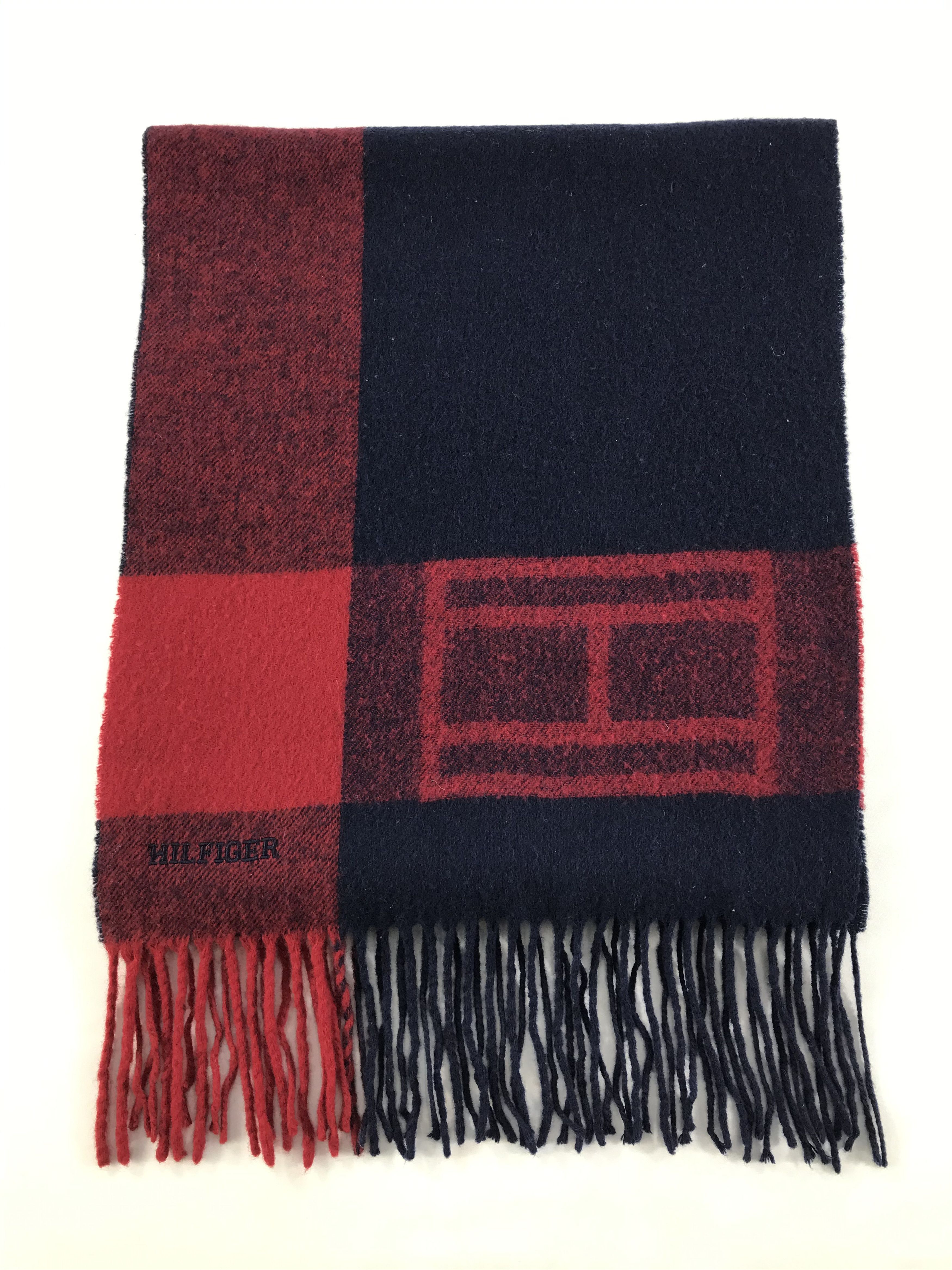 Tommy Hilfiger Vintage Tommy Hilfiger Scarf/Muffler/Neckwear MF1032 Size ONE SIZE - 2 Thumbnail