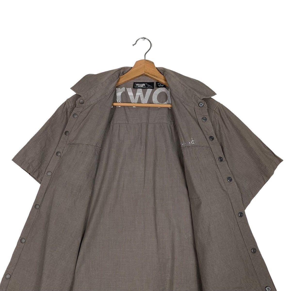 Airwalk AIRWALK Embroidery Small Logo Button Shirt #0485-C22 Size US L / EU 52-54 / 3 - 12 Thumbnail