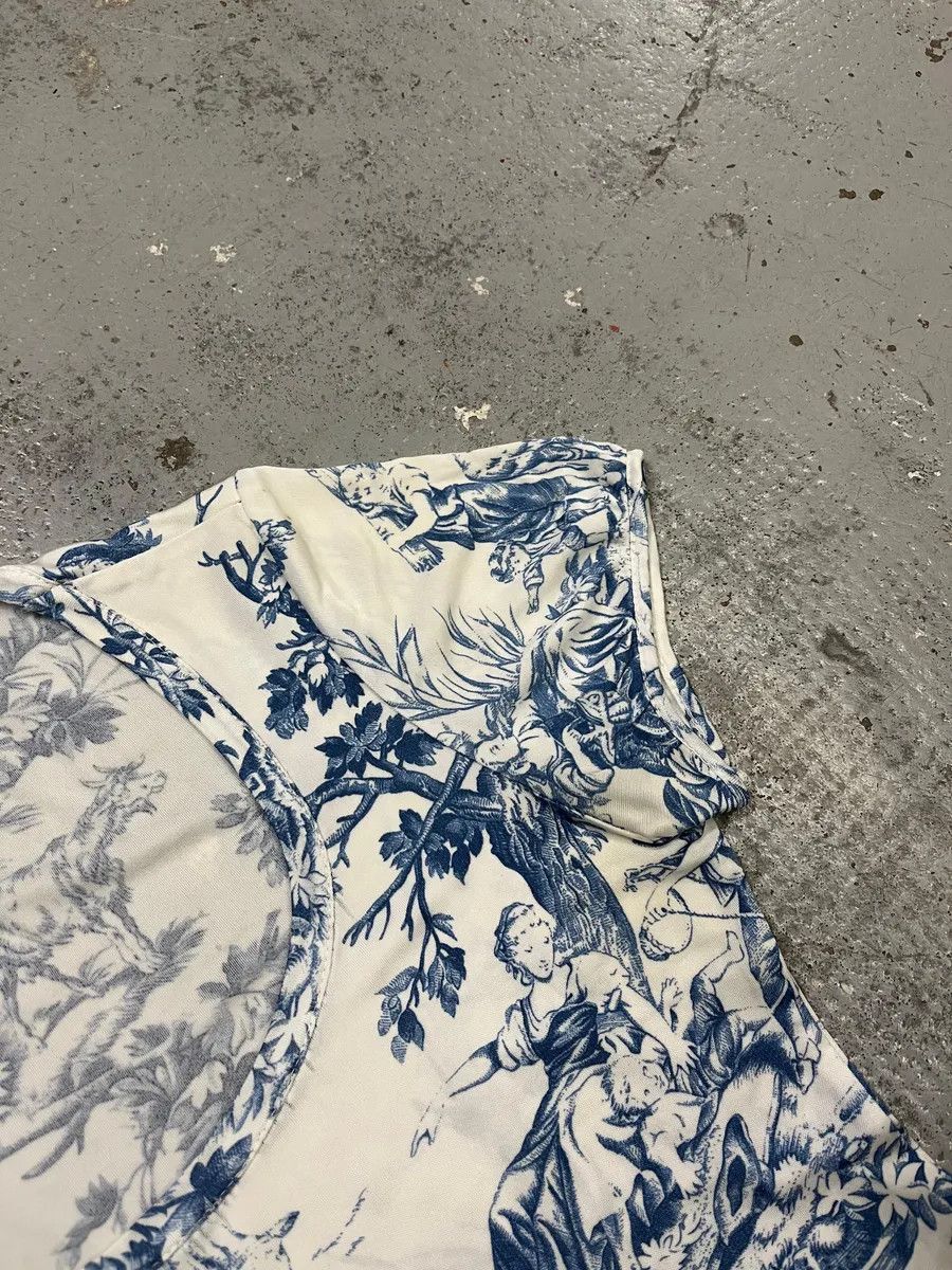 Gianfranco Ferre 2000s Gianfranco Ferré White & Blue Medieval Painting T-Shirt Size S / US 4 / IT 40 - 4 Thumbnail