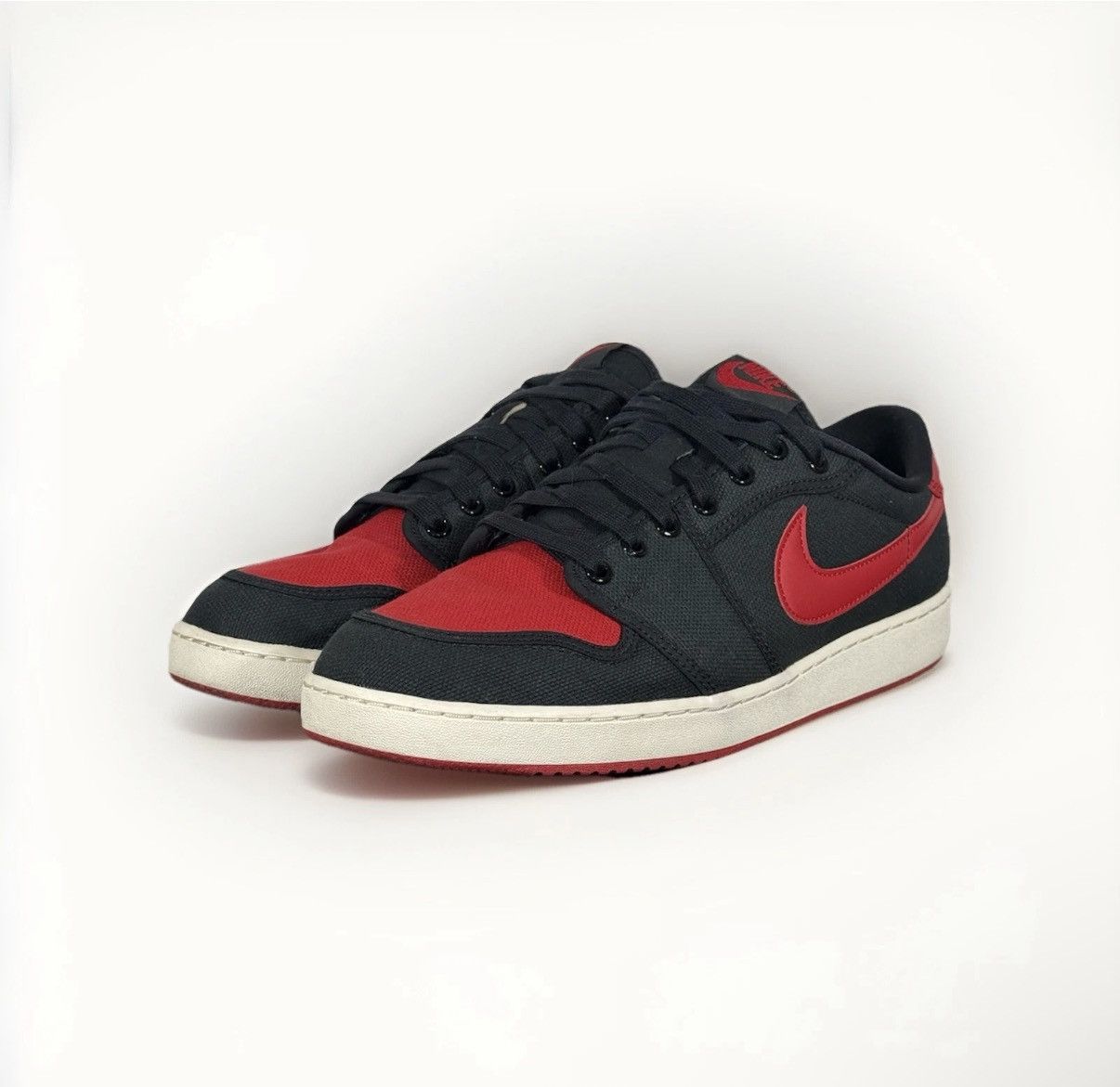 Jordan Brand Nike Air Jordan 1 KO Low 'Bred' 2023 Size 12 Size US 12 / EU 45 - 3 Thumbnail