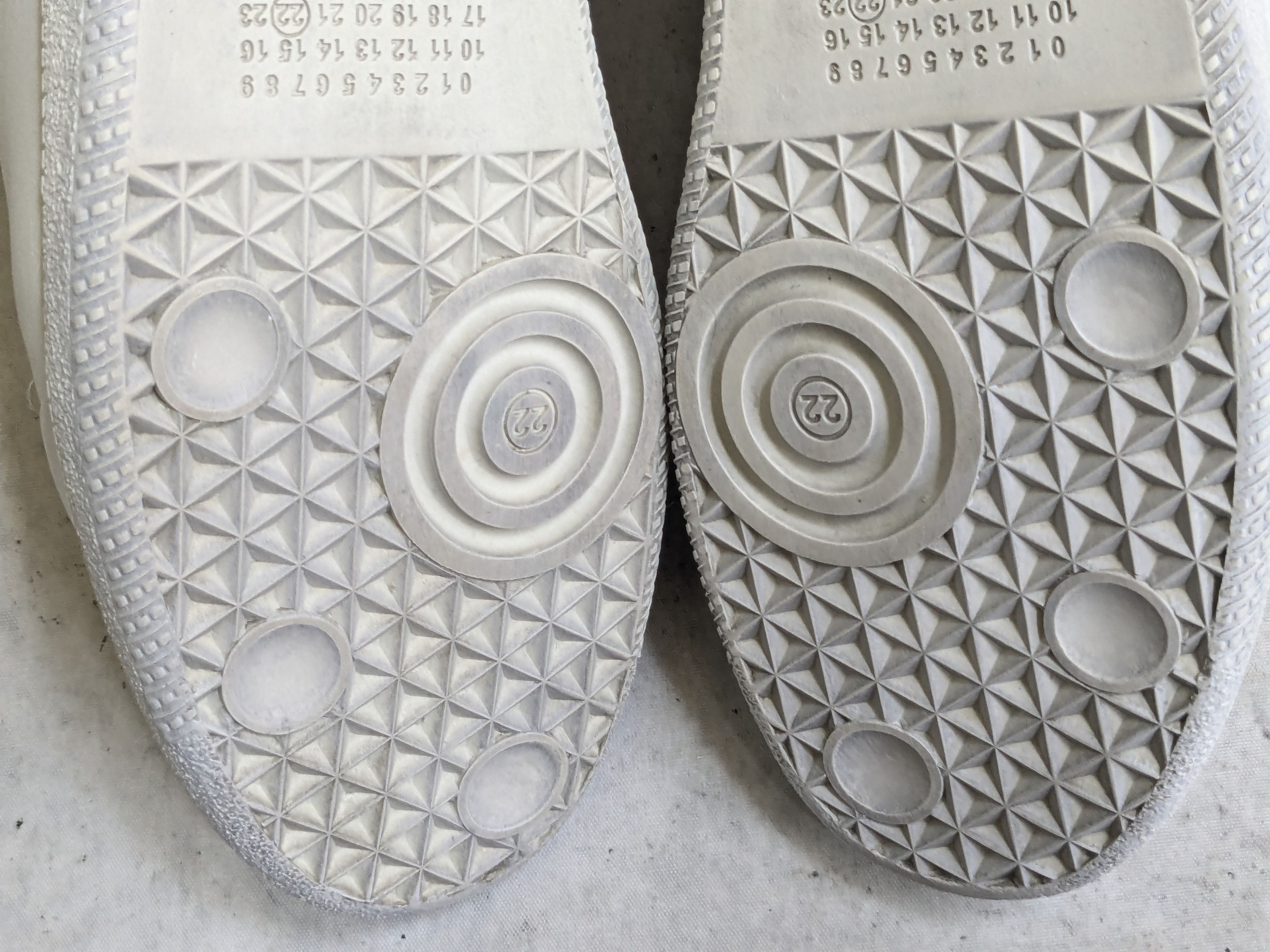 Maison Margiela Maison Marigela Future White 9 42 Low Tops Leather Size US 9 / EU 42 - 18 Thumbnail