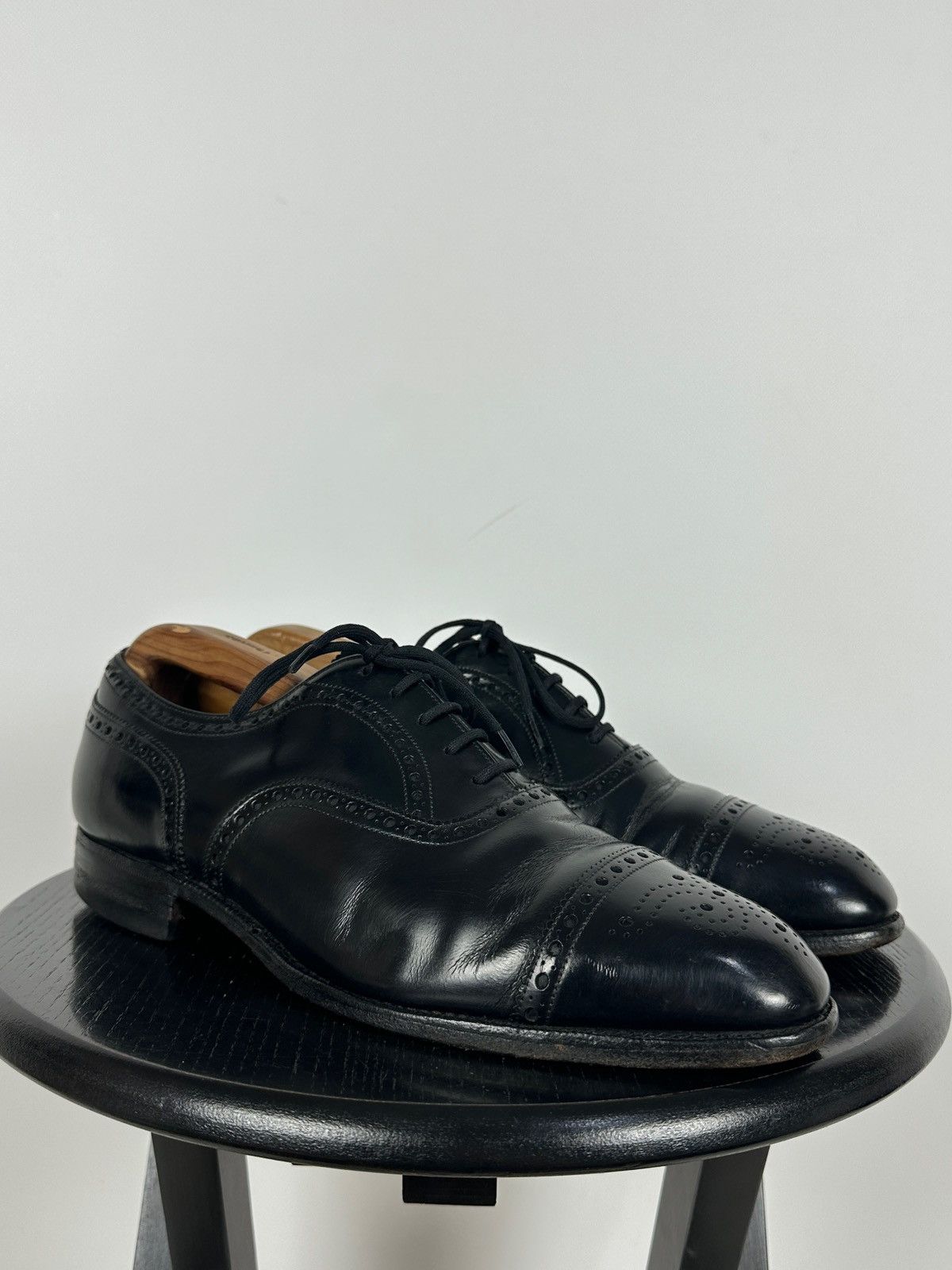 Church's Church’s Black Leather Oxford Brogue Dress England Shoes Size US 9.5 / EU 42-43 - 10 Thumbnail