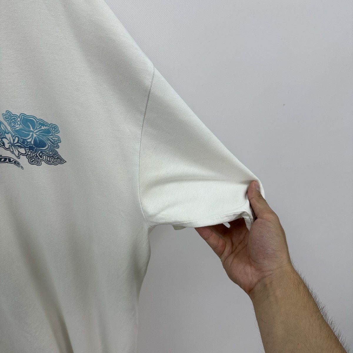 Body Glove Vintage 90s Body Glove Surfing tee Hawaiian flowers y2k og Size US XL / EU 56 / 4 - 9 Thumbnail